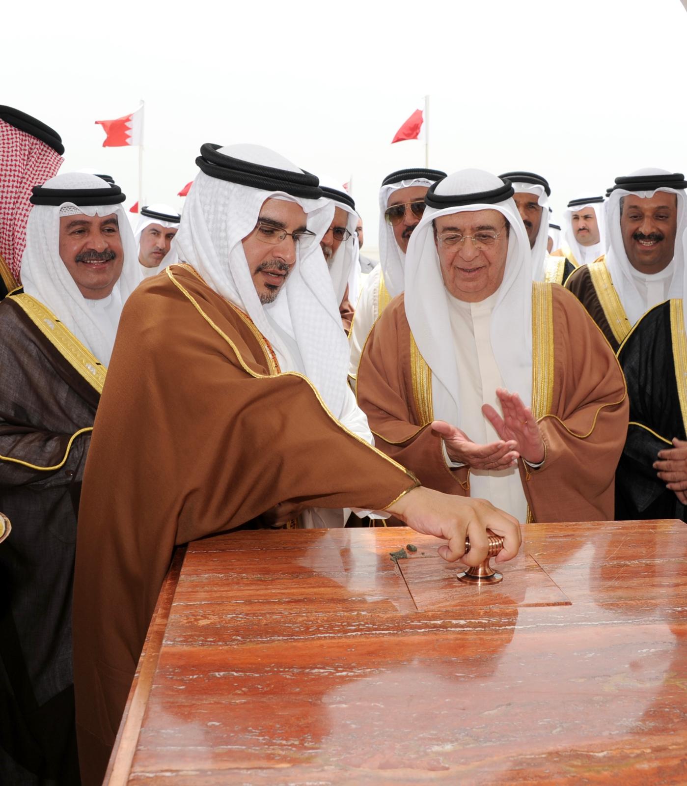 وضع حجر الأساس لمدينة الحد الإسكانية