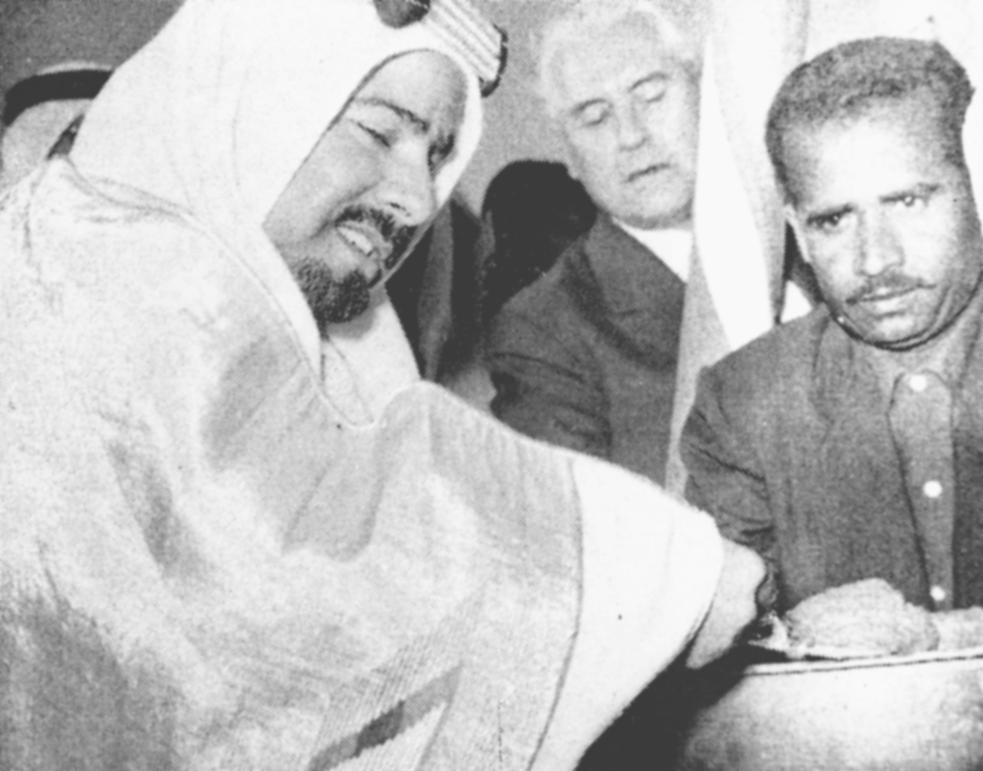 وضع حجر الأساس لمدينة عيسى     