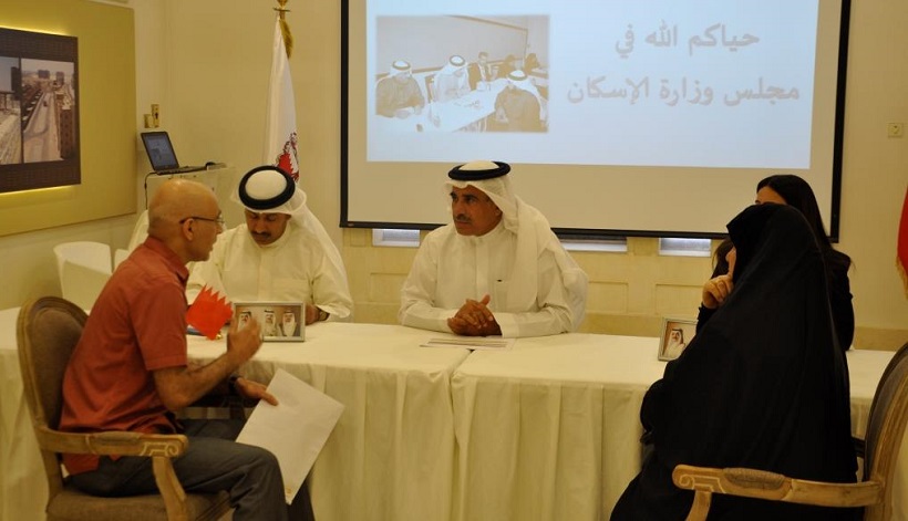 ستقبل المهندس باسم بن يعقوب الحمر وزير الإسكان بمكتبه بديوان                                            الوزارة سعادة النائب ممدوح الصالح