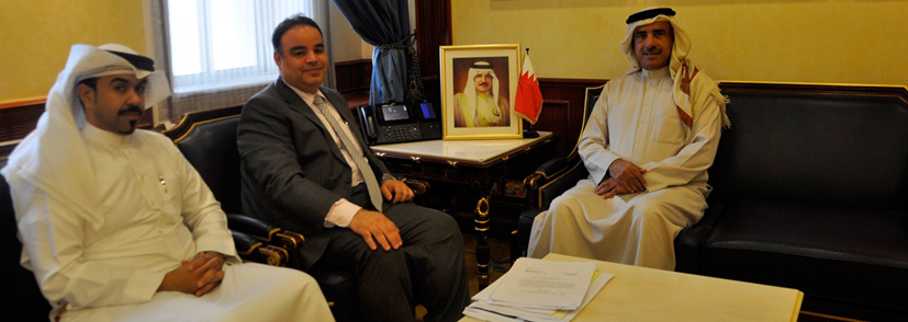 وزير الإسكان يبحث مع النائب العشيري والبلدي العود مستجدات طلبات سادسة المحرق