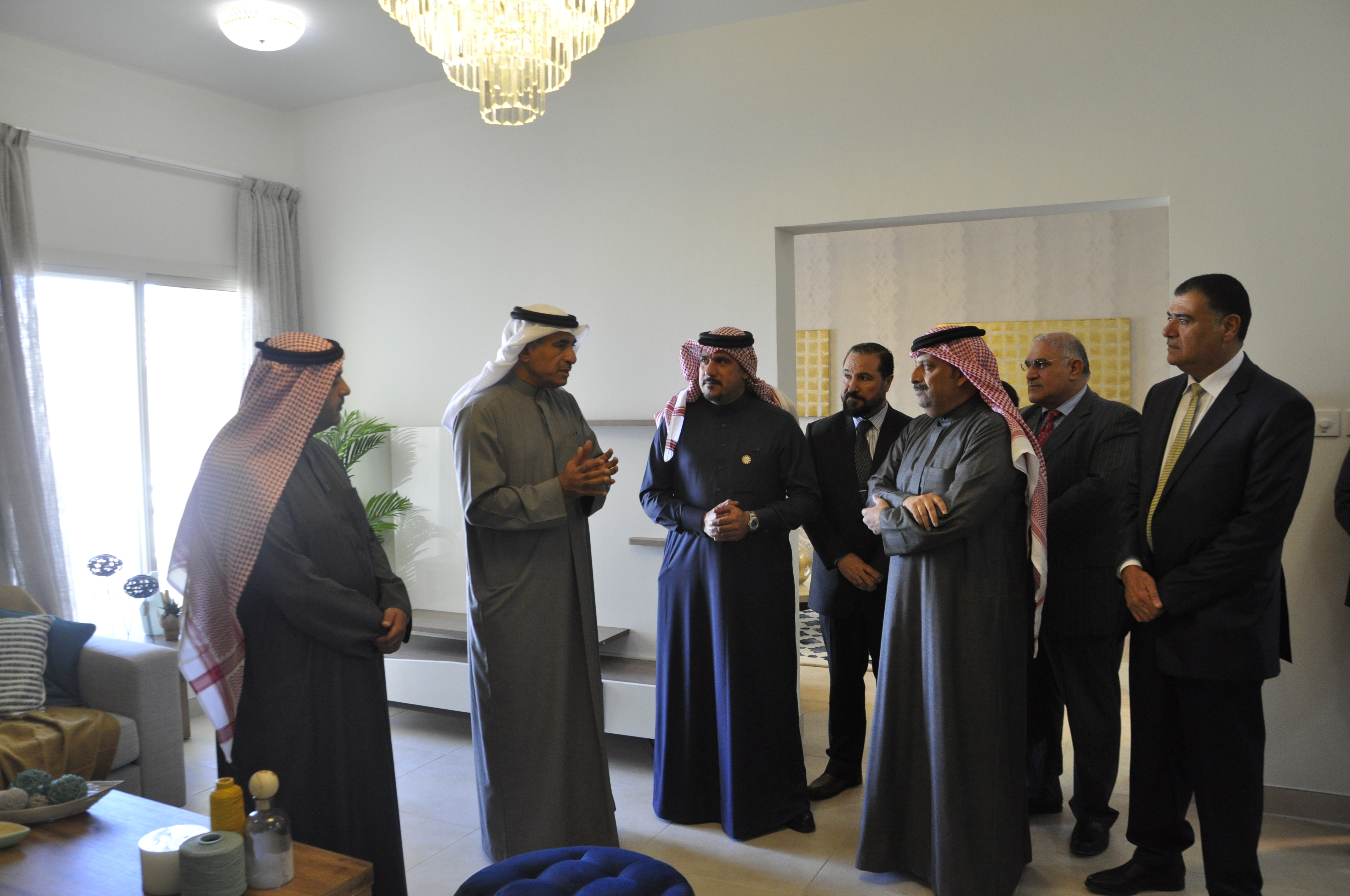 وزير الإسكان يتفقد مشروع عمارات "الجفير" الإسكاني