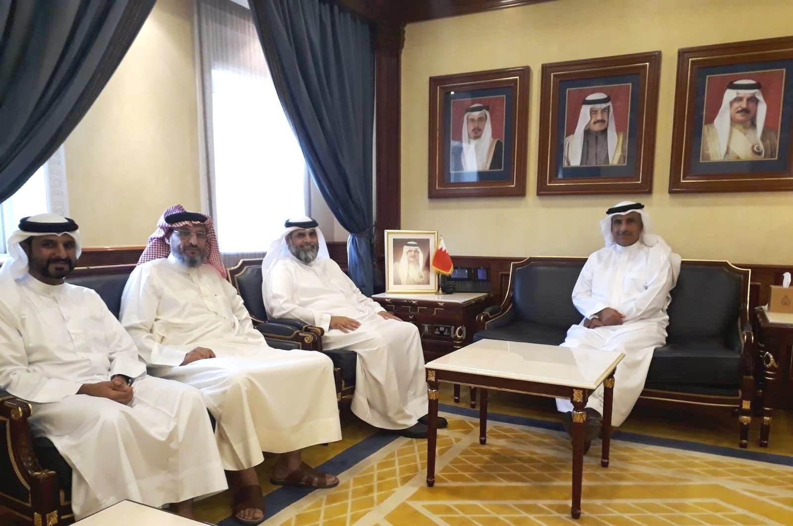 وزير الإسكان يبحث مع النائب الأنصاري مستجدات الملف الإسكاني