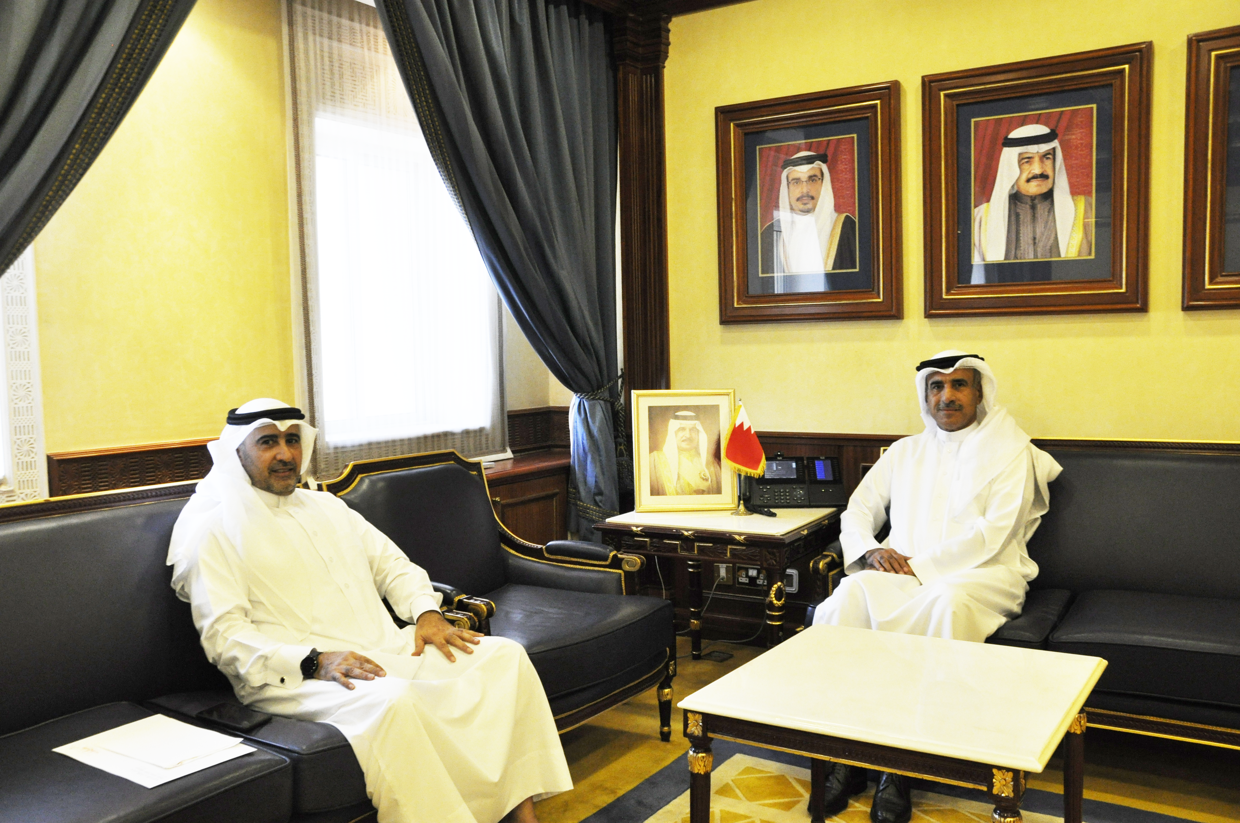 وزير الإسكان يستقبل النائب بدر الدوسري