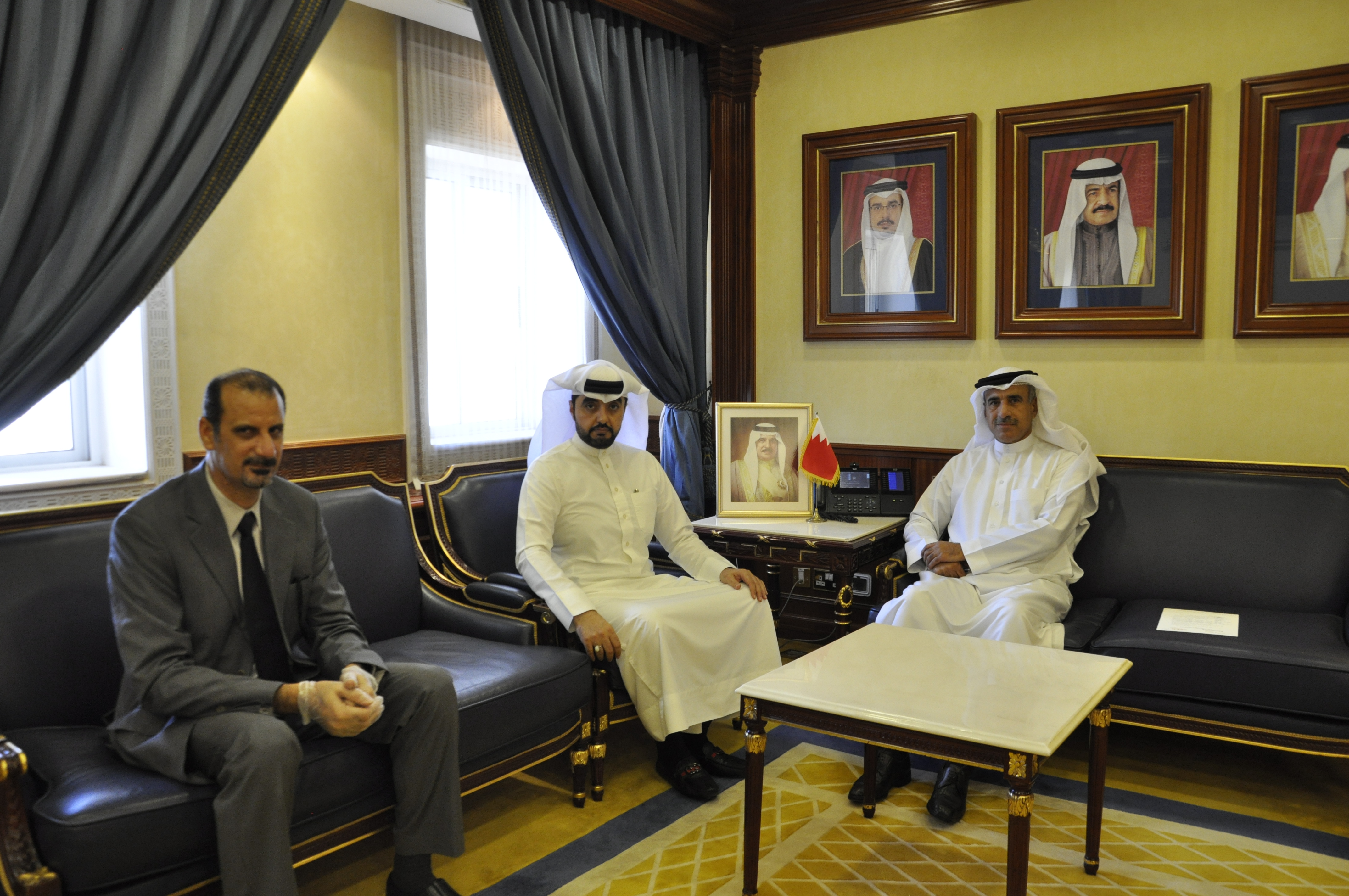 وزير الإسكان يستقبل النائب فاضل السواد