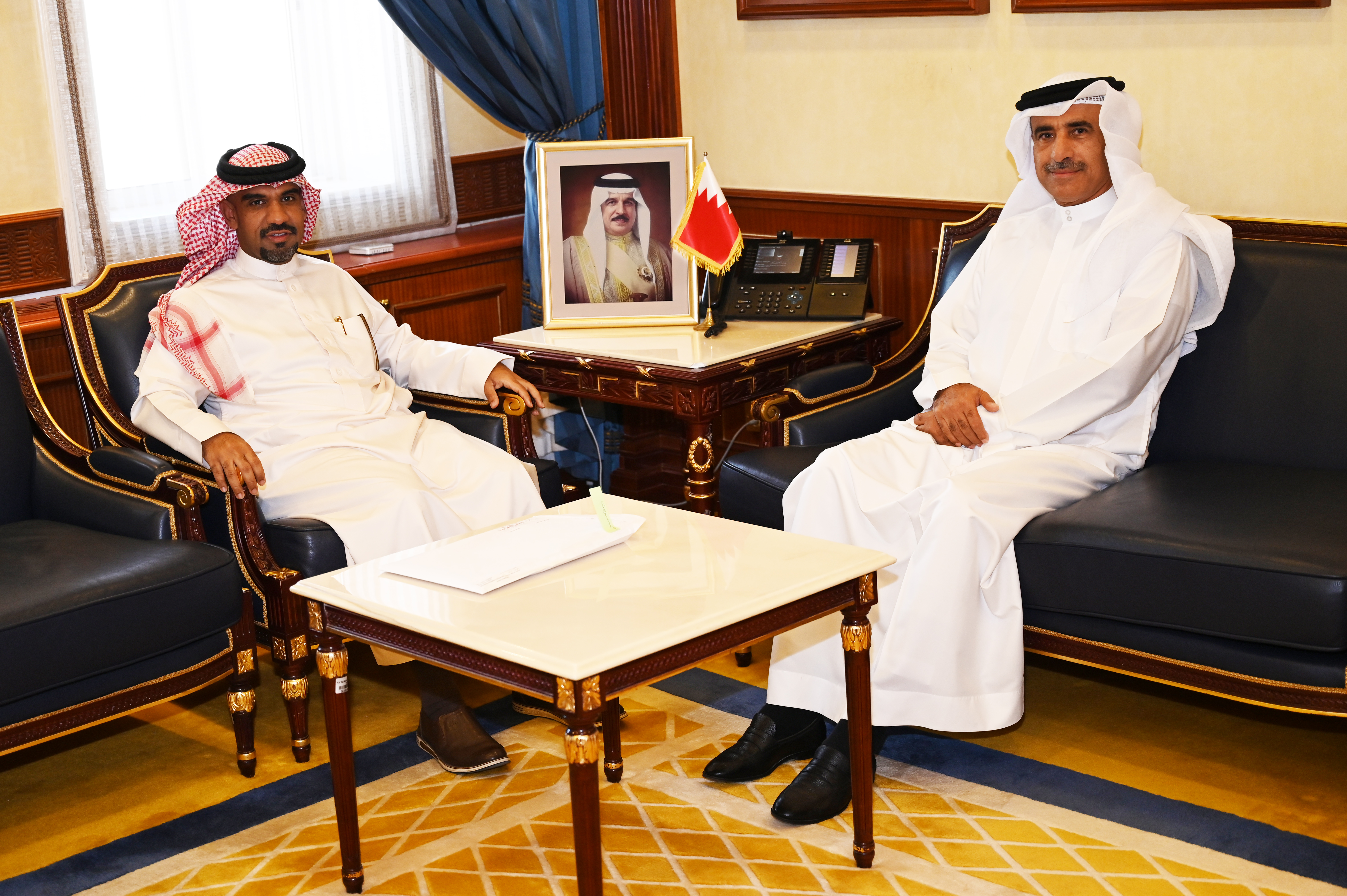 وزير الإسكان يستقبل النائب عبدالله الدوسري 