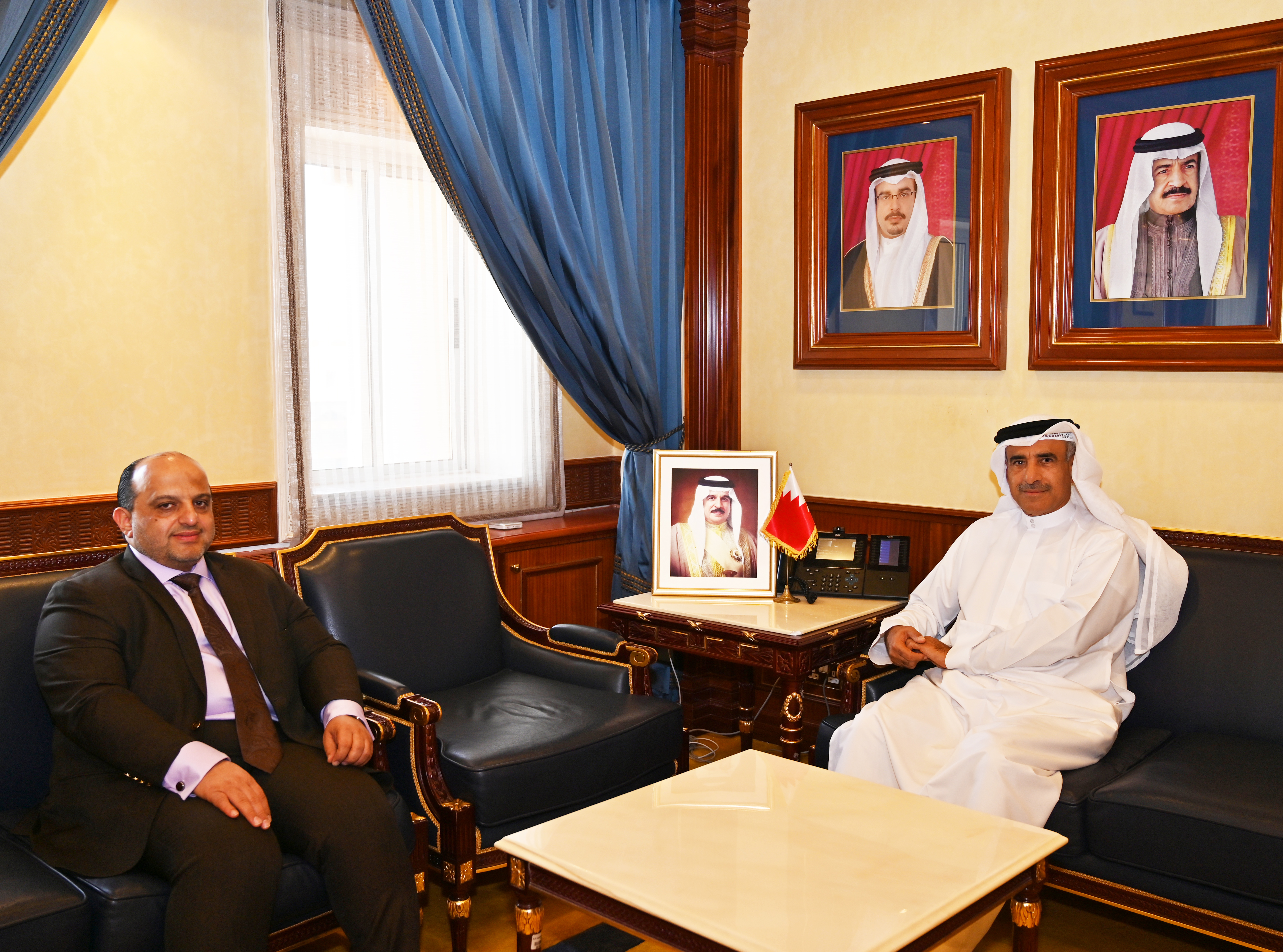 وزير الإسكان يستقبل النائب علي إسحاقي