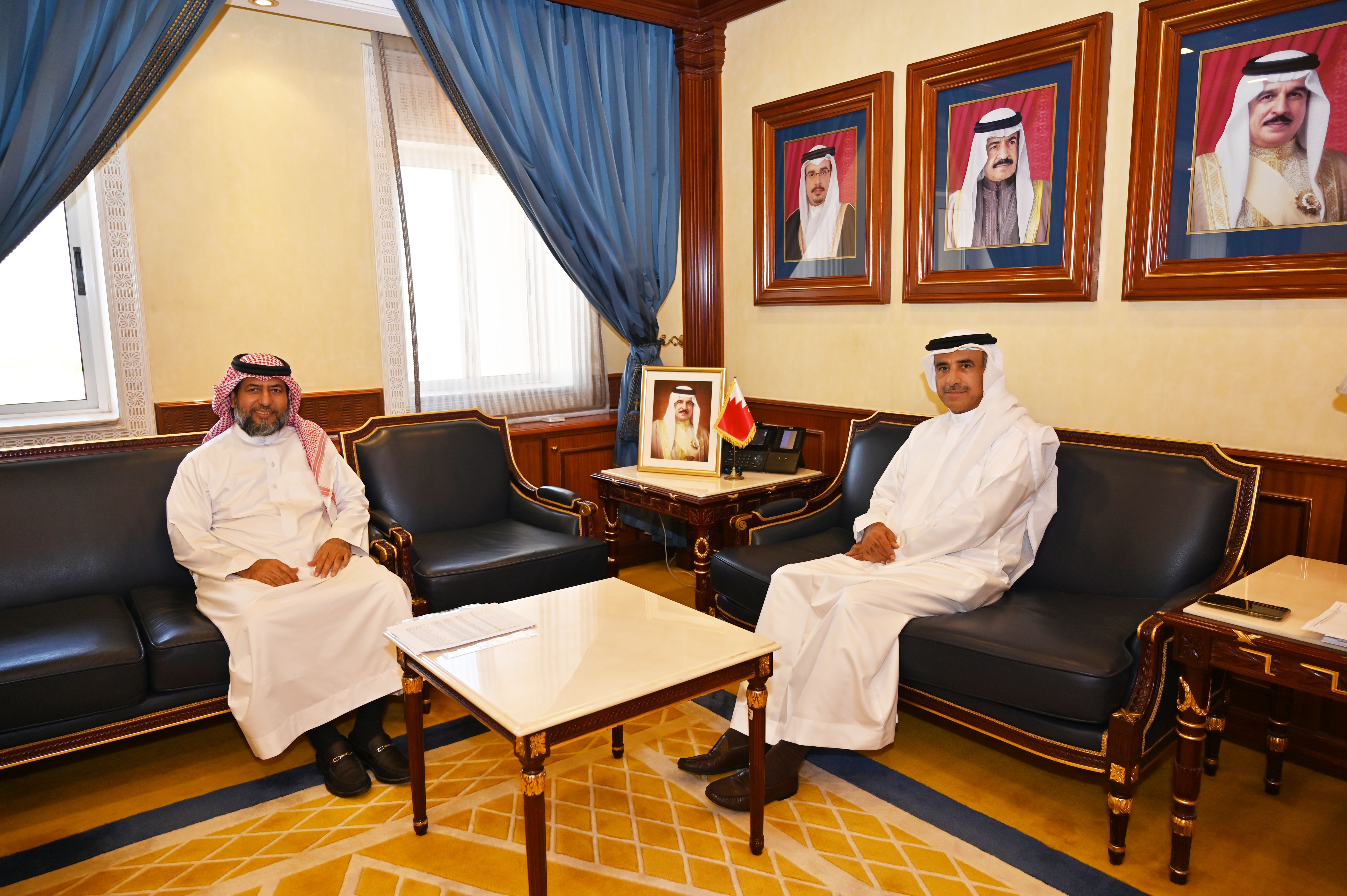 وزير الإسكان يستقبل النائب محمد بوحمود