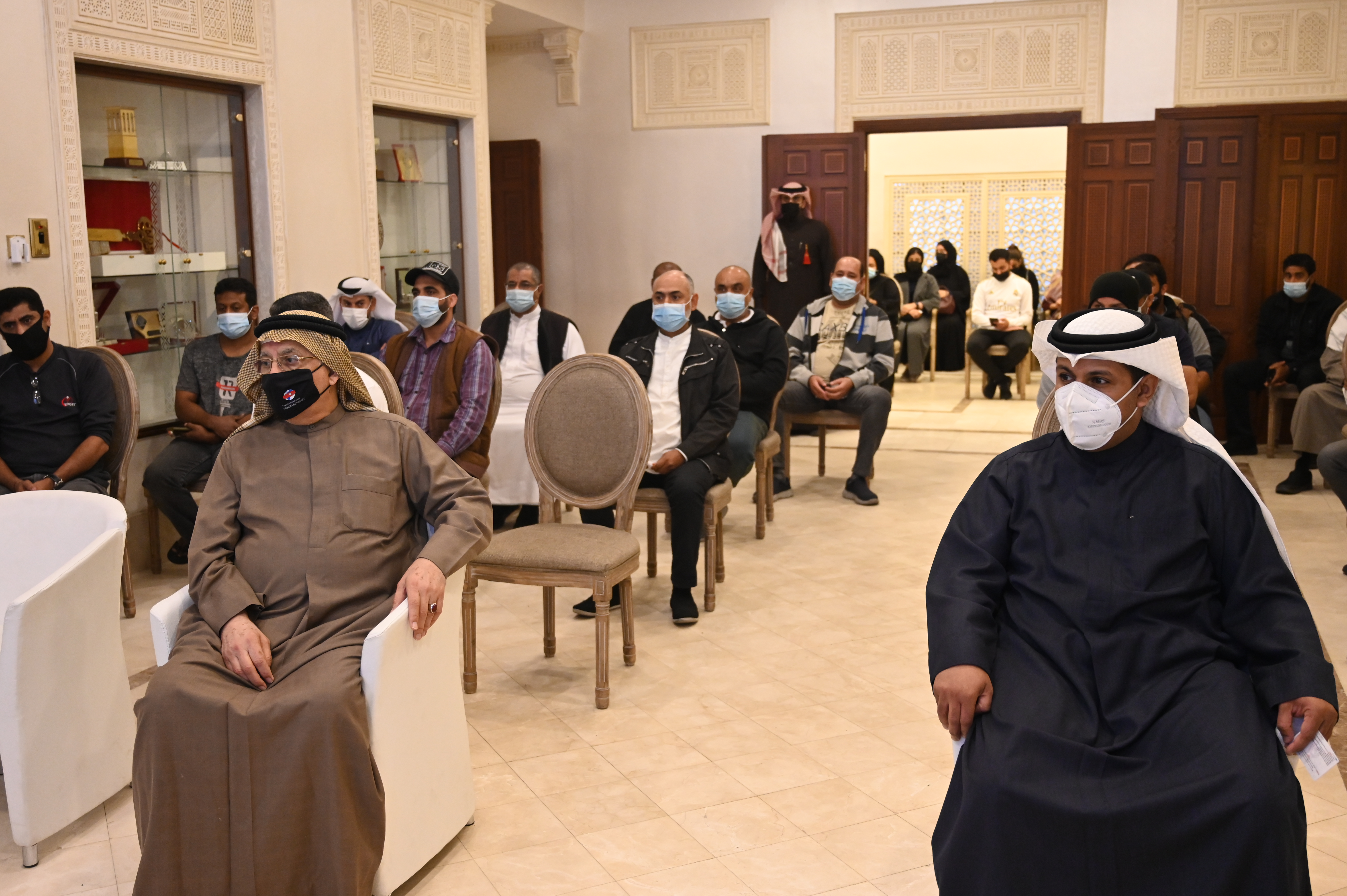 الإسكان تواصل توزيع 2000 وحدة سكنية في "شرق الحد" و"شرق سترة" و"اللوزي" وفق جدول زمني يمتد لنهاية الشهر الجاري