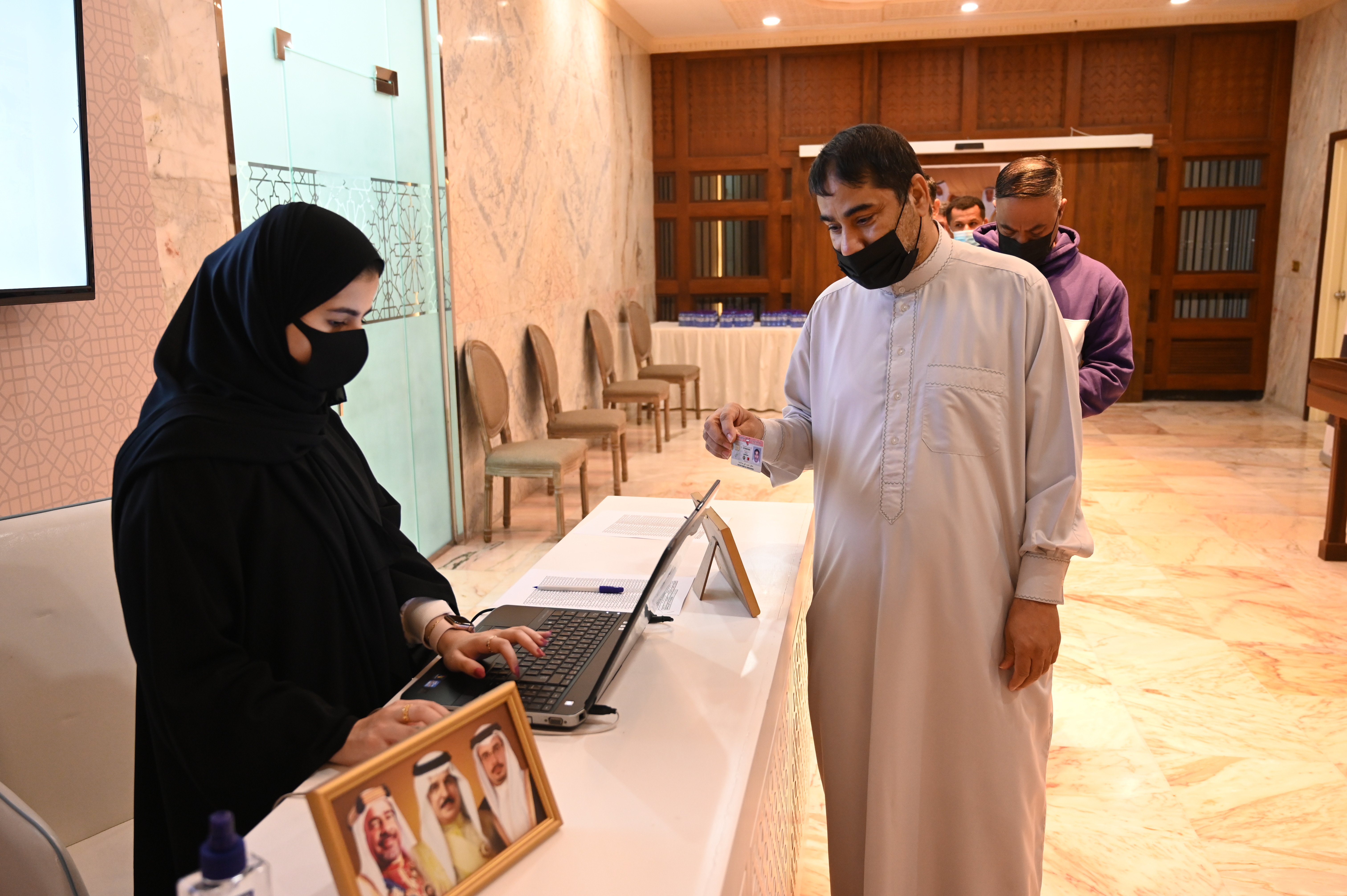 الإسكان تواصل توزيع الوحدات السكنية الإضافية في مدن سلمان وشرق سترة واللوزي