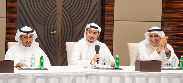 خلال اجتماع موسع مع شركات التطوير العقارية 