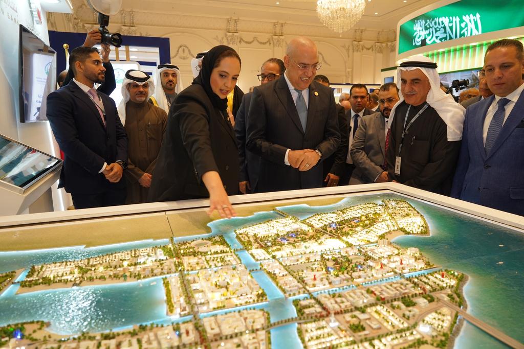وزيرة الإسكان والتخطيط العمراني تشارك في أعمال مؤتمر الإسكان العربي السابع
