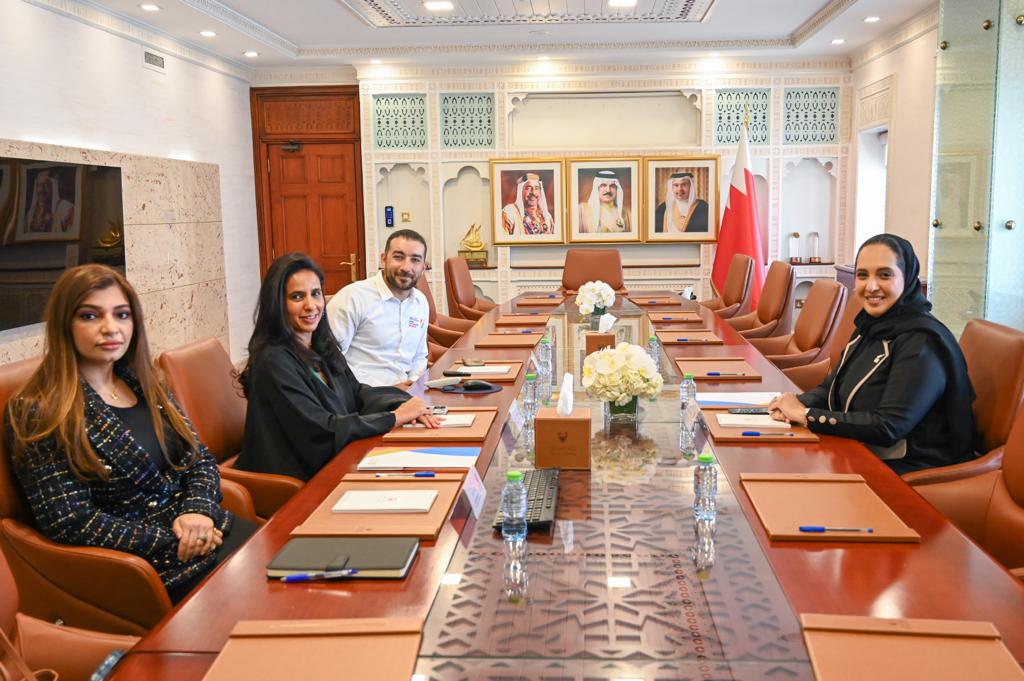 وزيرة الإسكان والتخطيط العمراني تستقبل رئيسة المؤسسة الملكية للإنقاذ والسلامة المائية