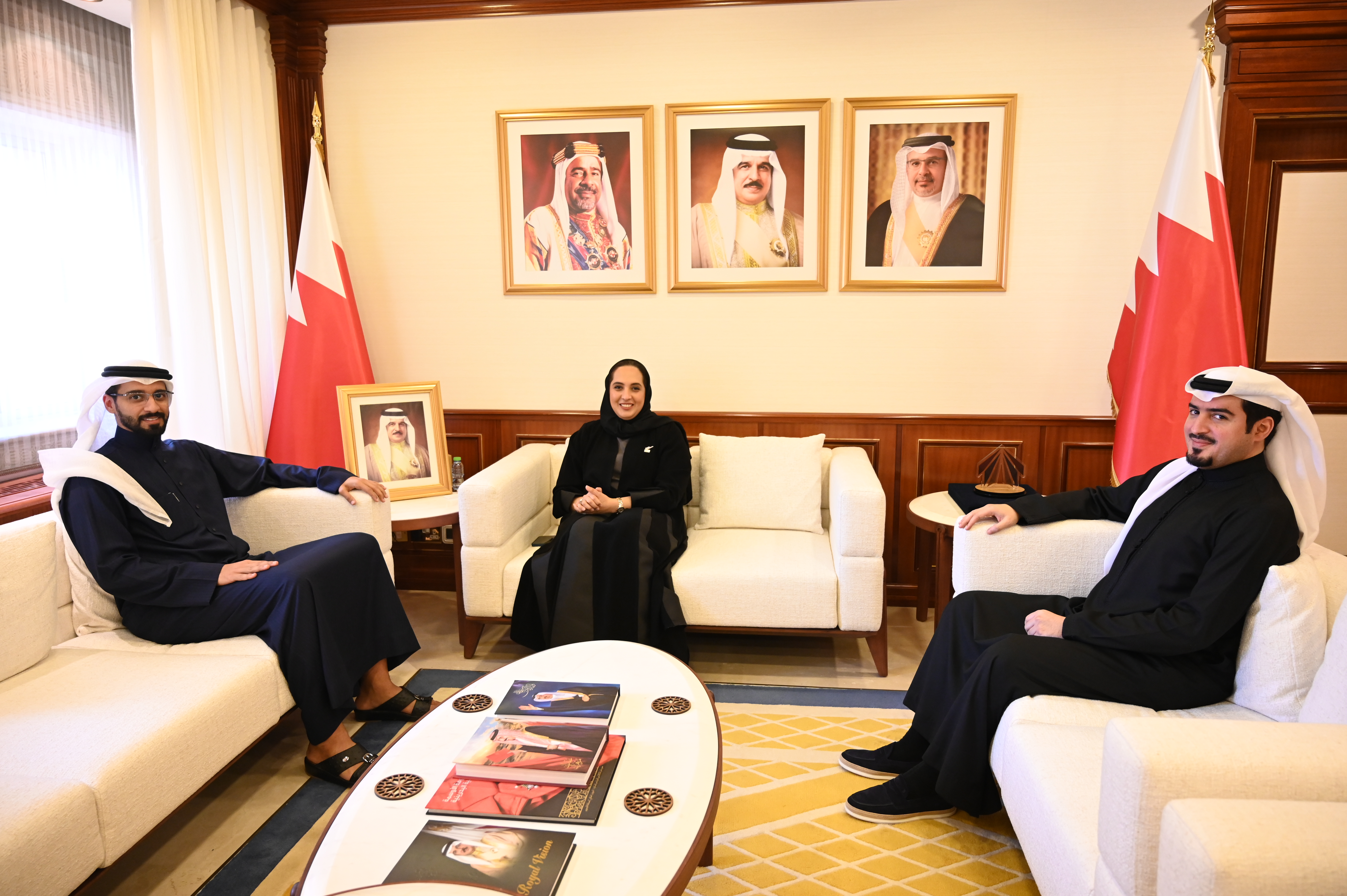  وزيرة "الإسكان والتخطيط العمراني" تستقبل النائب عبدالله الرميحي