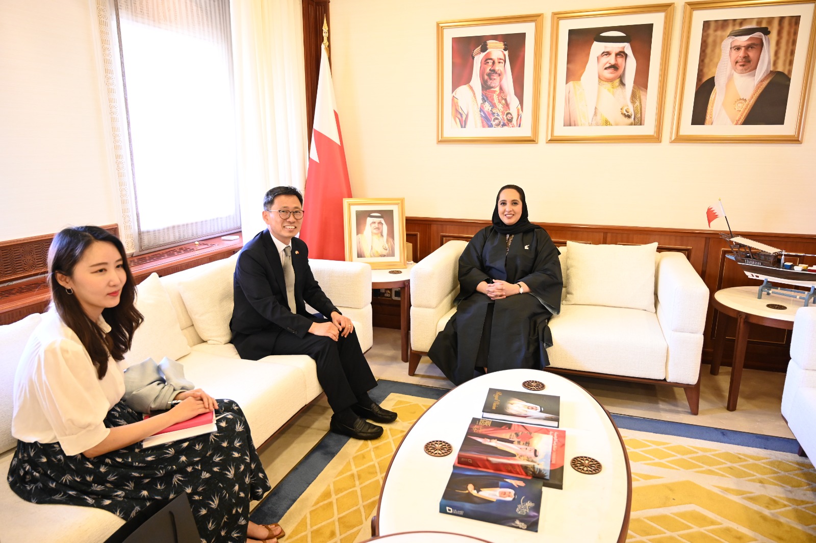 The Minister of Housing receives the Korean ambassador to discuss ways of bilateral cooperation