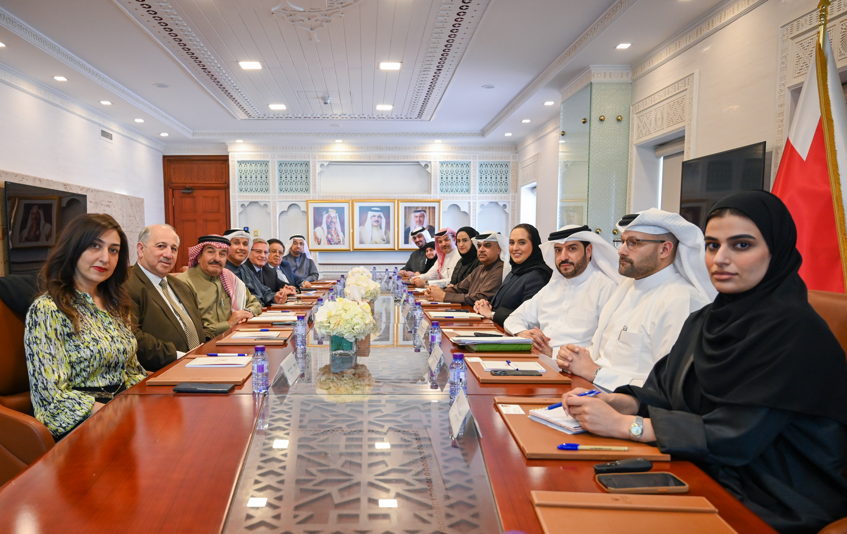 وزيرة الإسكان والتخطيط العمراني تلتقي جمعية المكاتب الهندسية البحرينية 