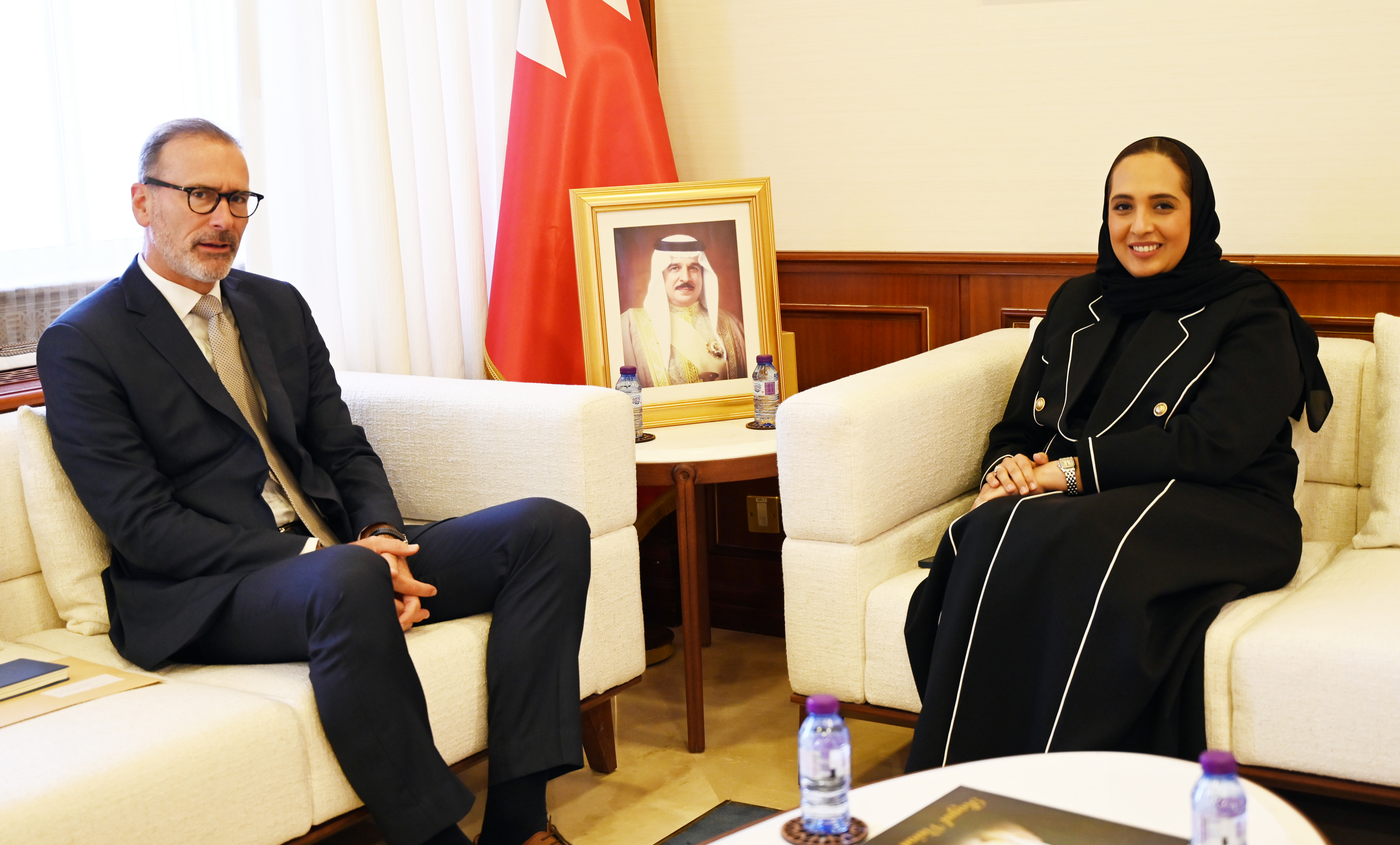 وزيرة الإسكان والتخطيط العمراني تستقبل سفير جمهورية ألمانيا الاتحادية لدى مملكة البحرين