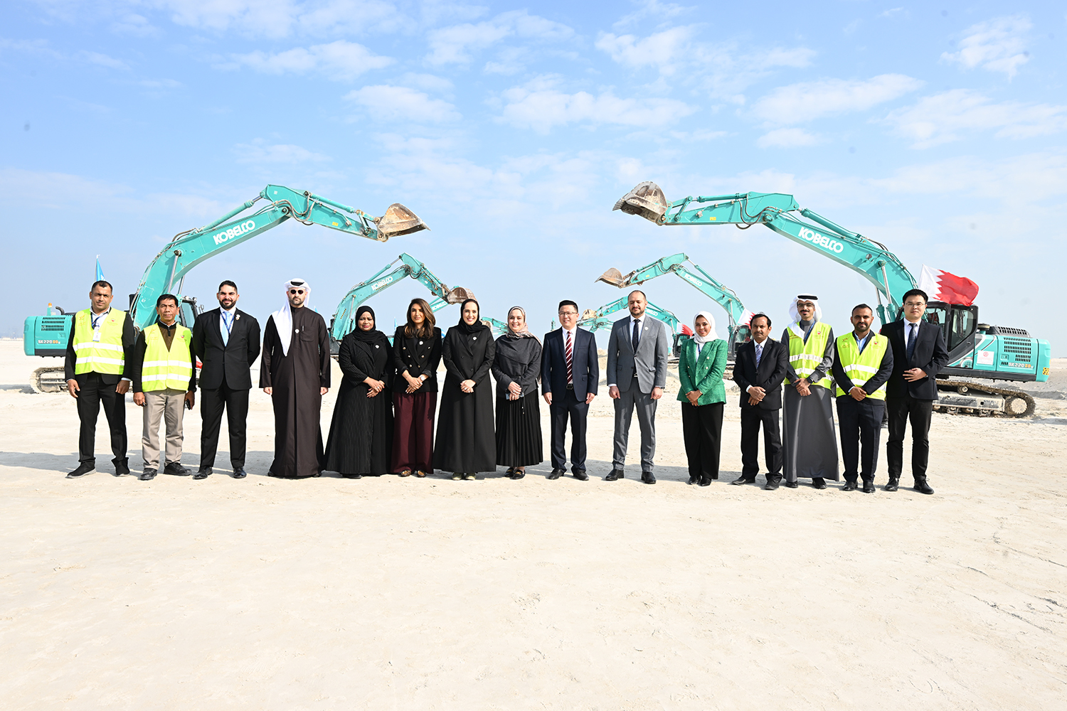 تقدم نسب الإنجاز بوحدات المرحلة الثانية إلى 40%.. وزيرة الإسكان والتخطيط العمراني: بدء العمل في تنفيذ 1269 وحدة بالمرحلة الثالثة لمدينة سترة الإسكانية