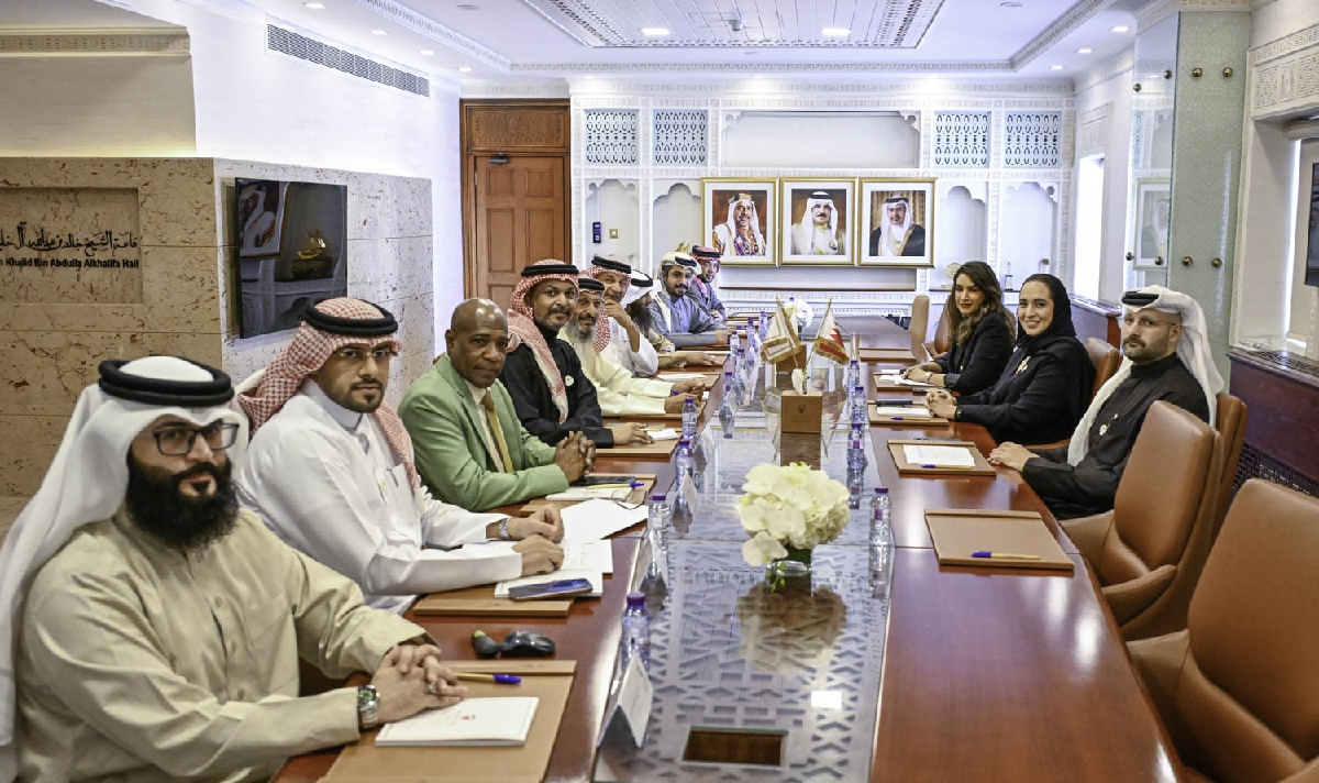 وزيرة الإسكان والتخطيط العمراني تستقبل رئيس وأعضاء المجلس البلدي لبلدية المنطقة الجنوبية