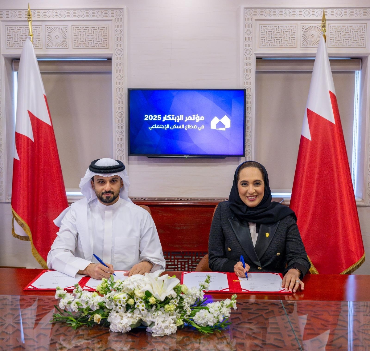 تقضي بتخصيص قسائم وشقق بمشروعي "قرية رأس حيان" و"واحتي" للمستفيدين من التمويلات الإسكانية  .. وزارة الإسكان والتخطيط العمراني تبرم اتفاقية تعاون مع شركة بريق الرتاج