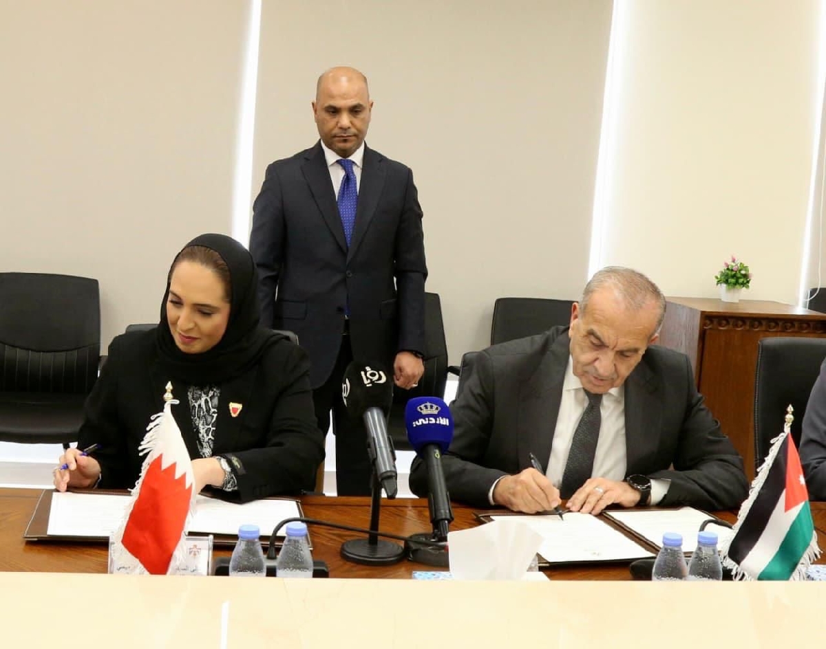 اطلعت على عدد من المشاريع الإسكانية ومشاريع التطوير الحضري بالمملكة الأردنية وزيرة الإسكان والتخطيط العمراني تبرم مع نظيرها الاردني مذكرة البرنامج التنفيذي للتعاون في مجالات الإسكان والتخطيط العمراني