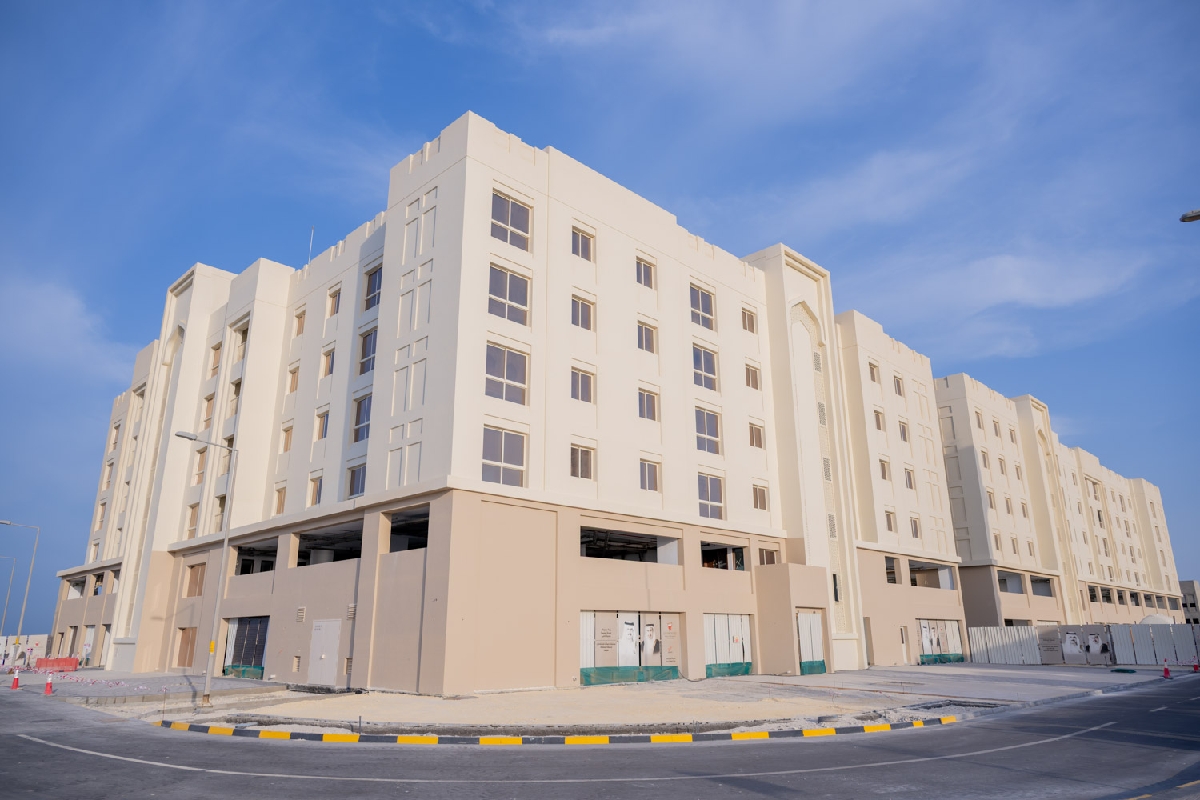 وزيرة الإسكان والتخطيط العمراني:  86% نسبة الإنجاز؜ بمشروع الجيل المطور من العمارات بمدينة الحد الإسكانية