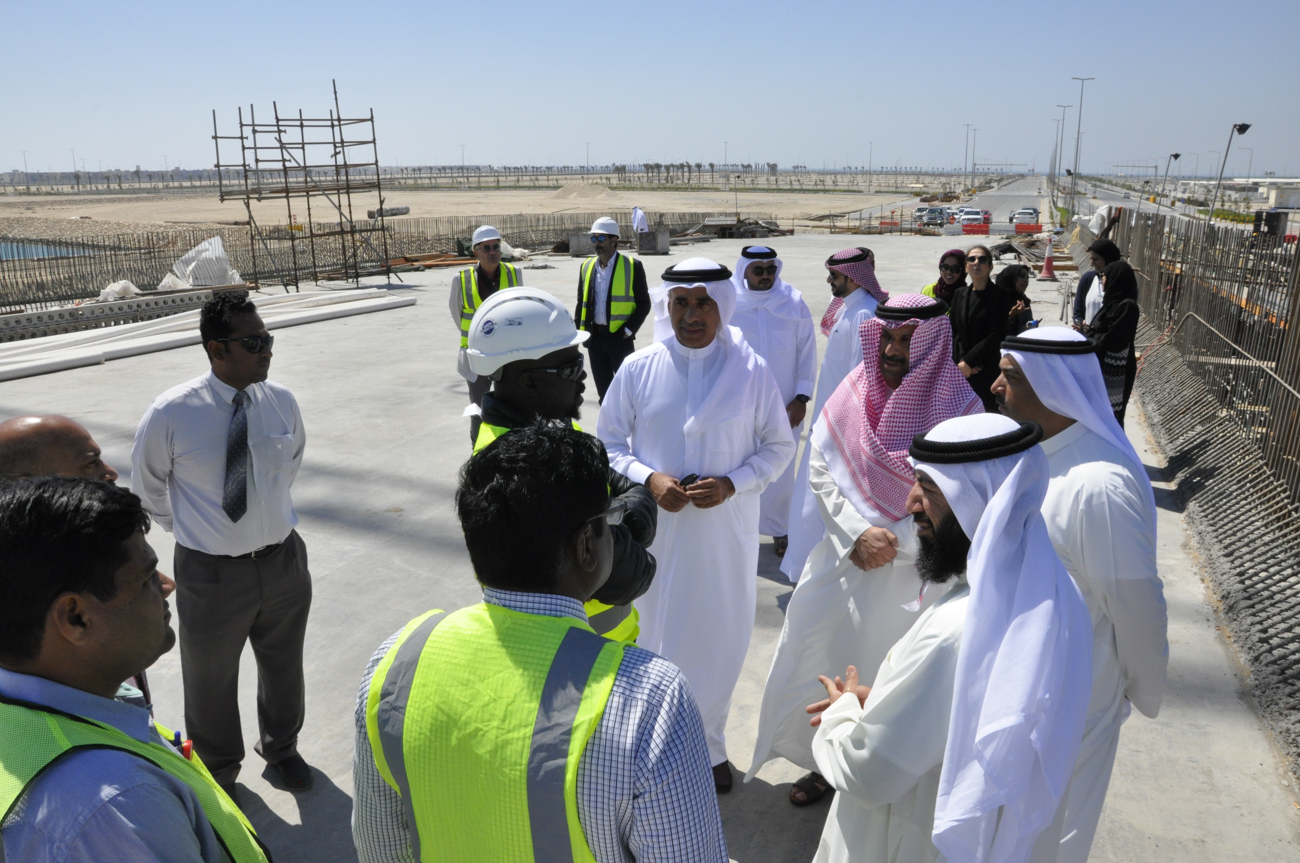 ? زيارة تفقدية للمهندس باسم الحمر وزير الإسكان لمدينة سلمان