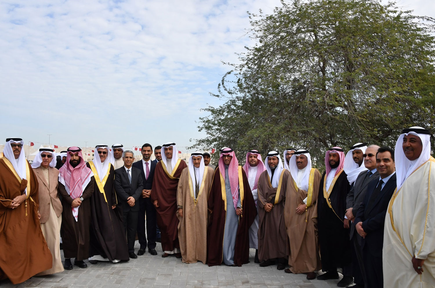 ? معالي الشيخ خالد بن عبد الله يدشن المرحلة الأولى من مشروع ضاحية الرملي