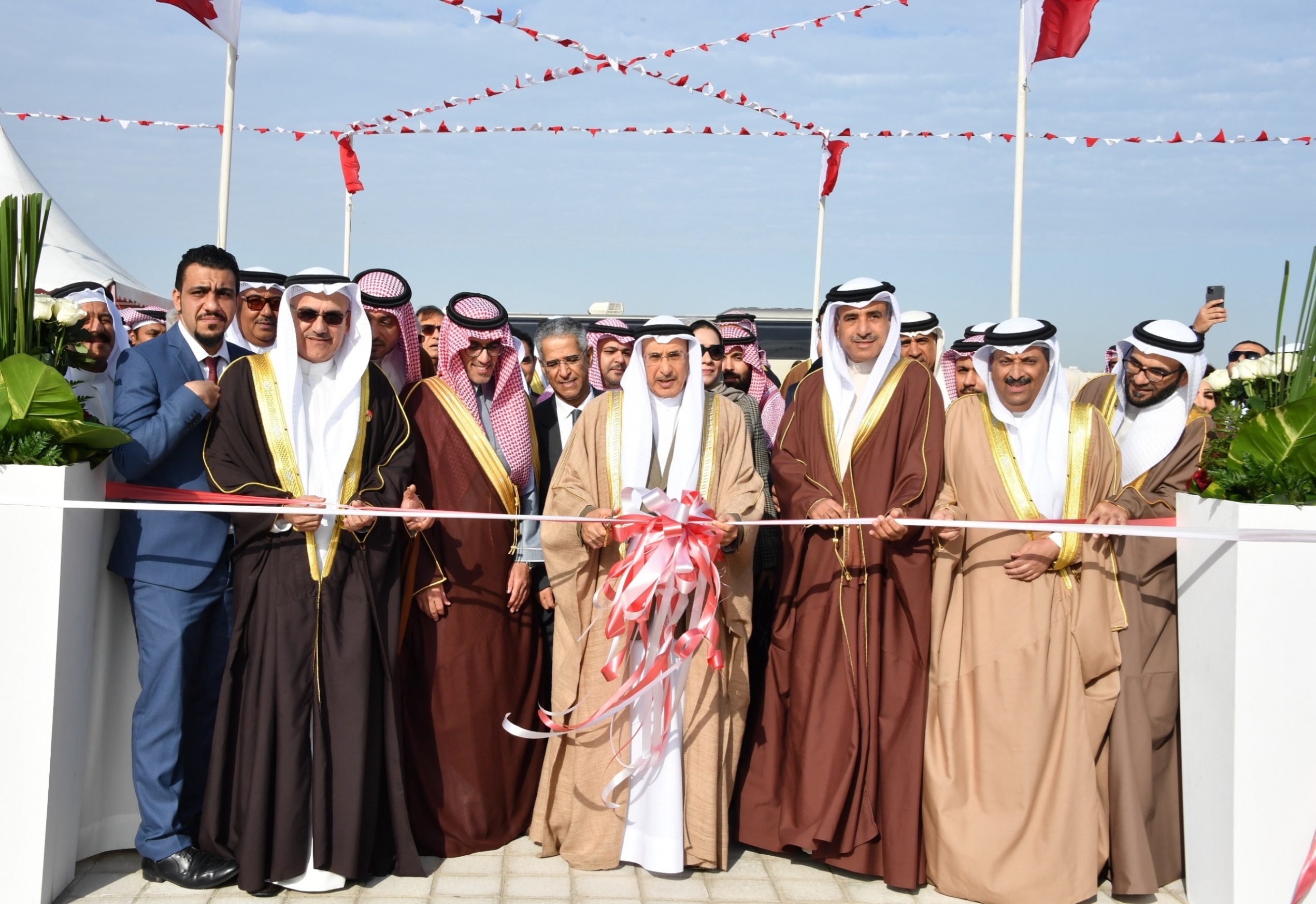 ? معالي الشيخ خالد بن عبد الله يدشن المرحلة الأولى من مشروع ضاحية الرملي