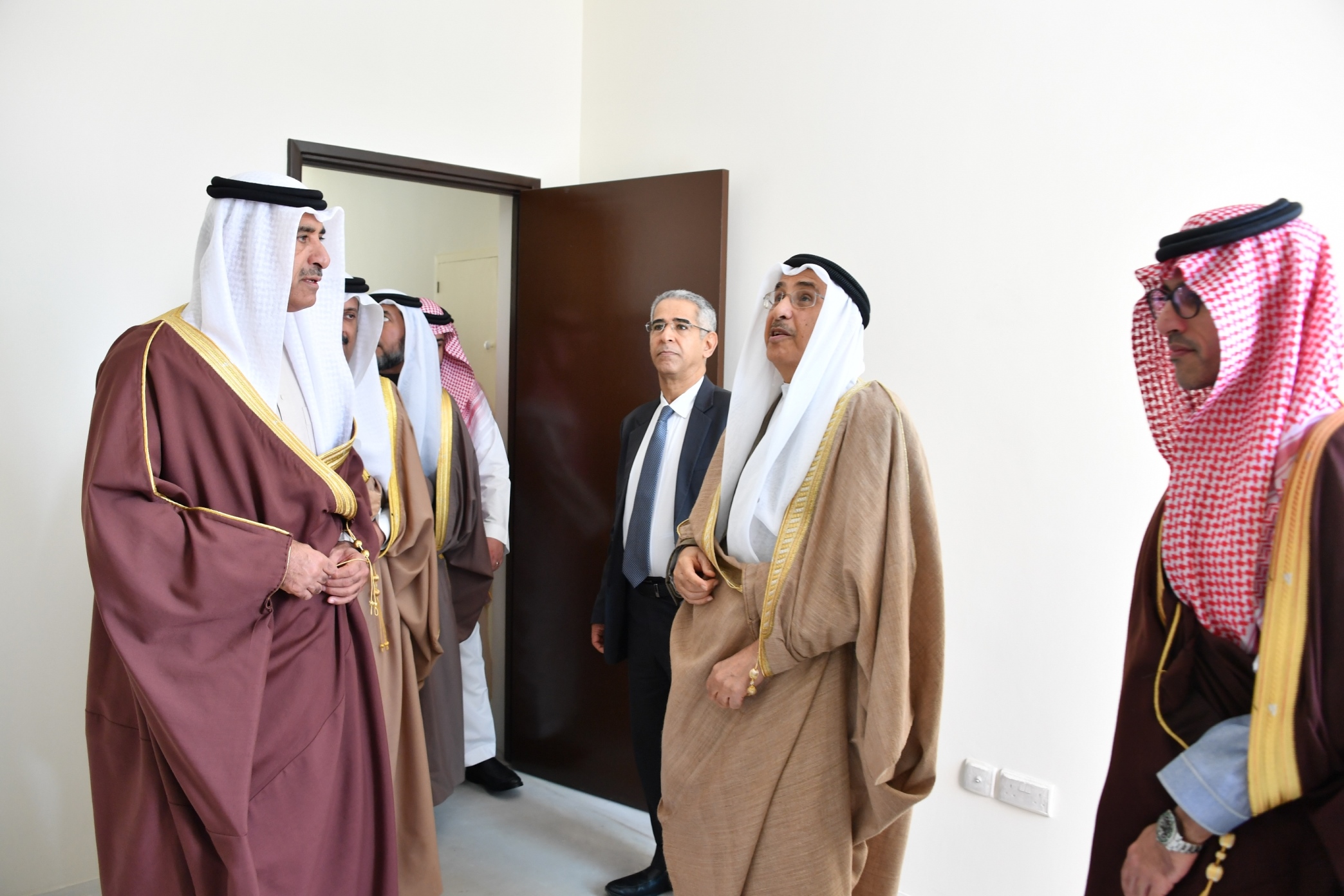 ? معالي الشيخ خالد بن عبد الله يدشن المرحلة الأولى من مشروع ضاحية الرملي