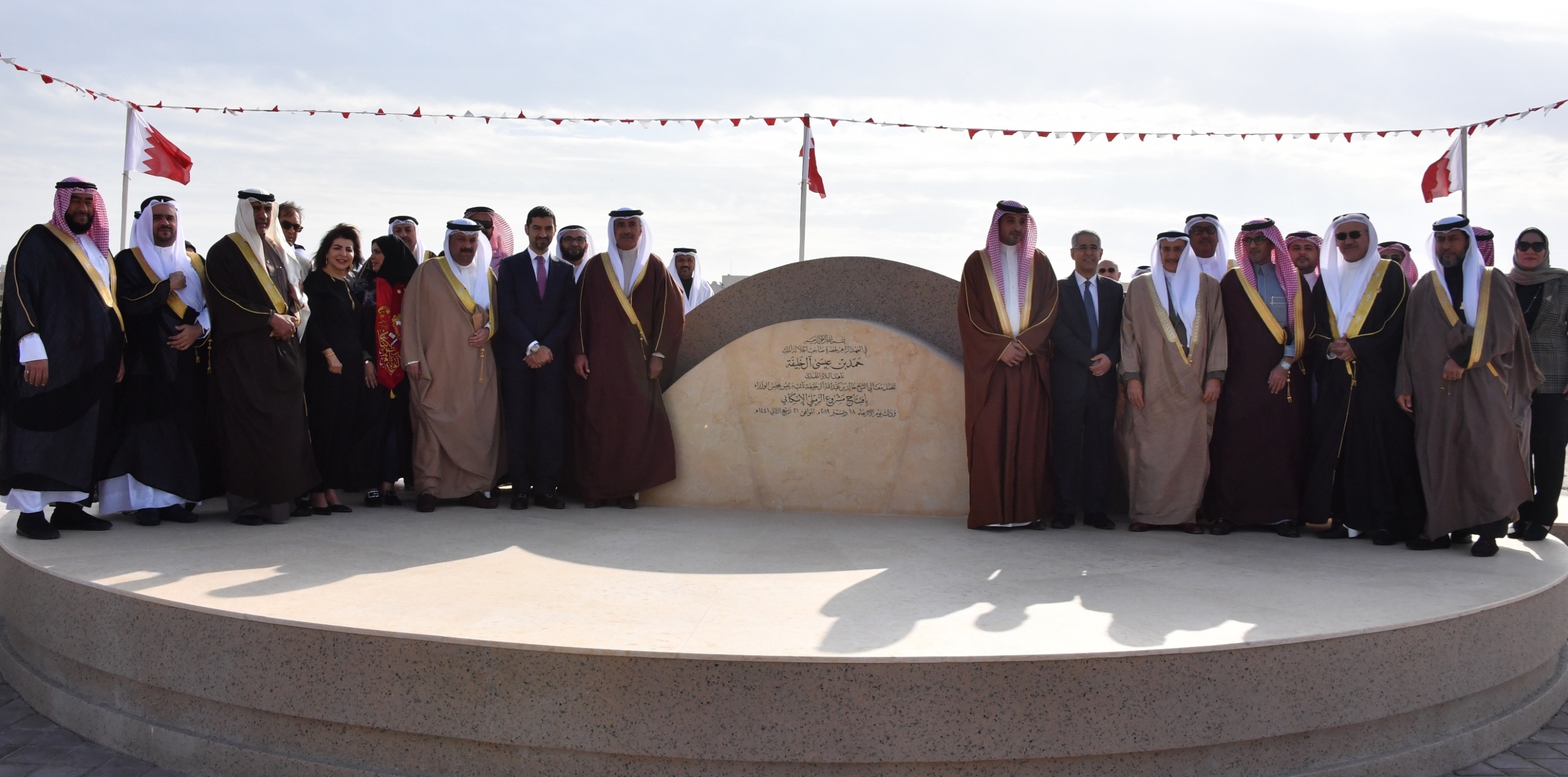 ? معالي الشيخ خالد بن عبد الله يدشن المرحلة الأولى من مشروع ضاحية الرملي