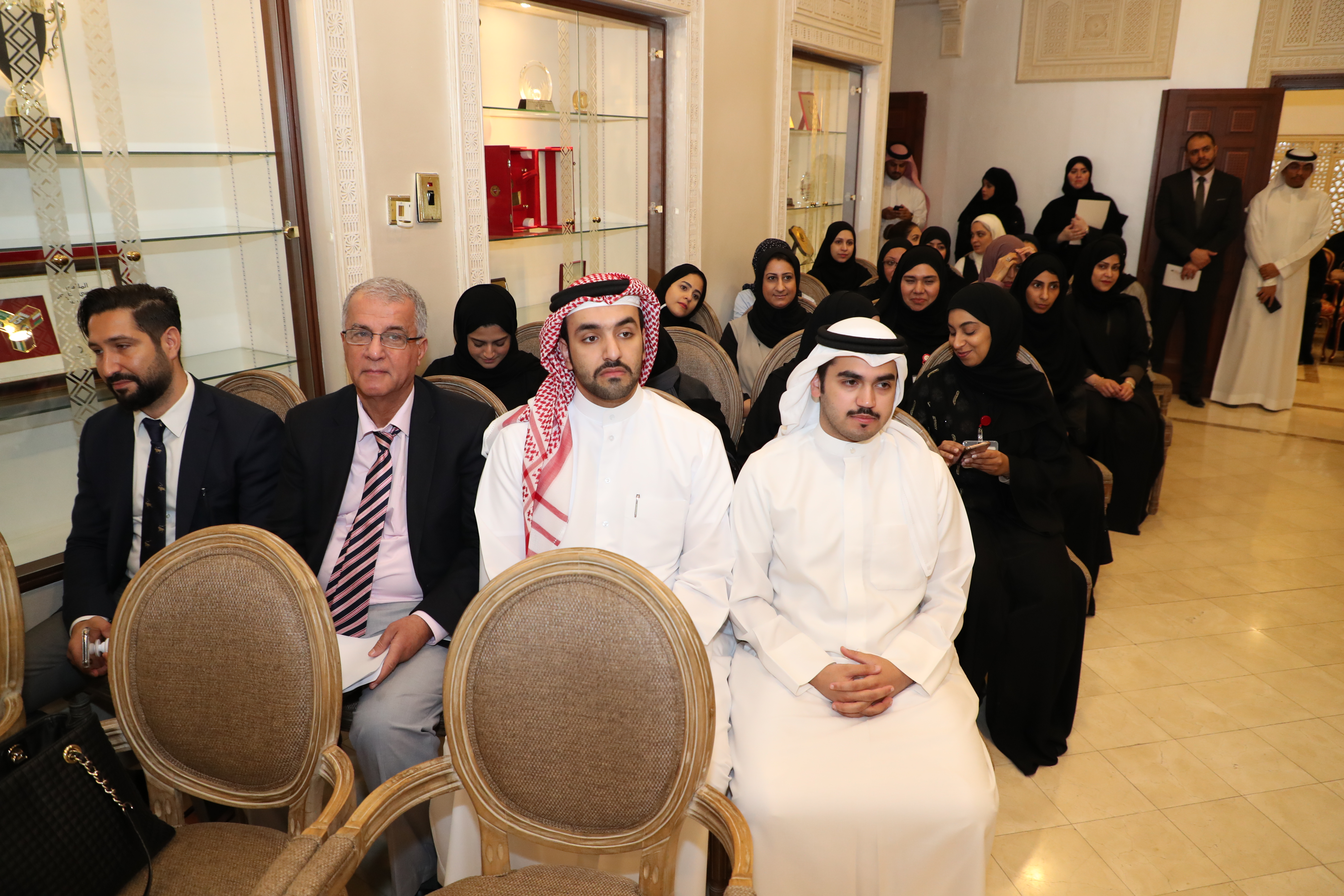 ? احتفالات وزارة الإسكان بيوم المرأة البحرينية