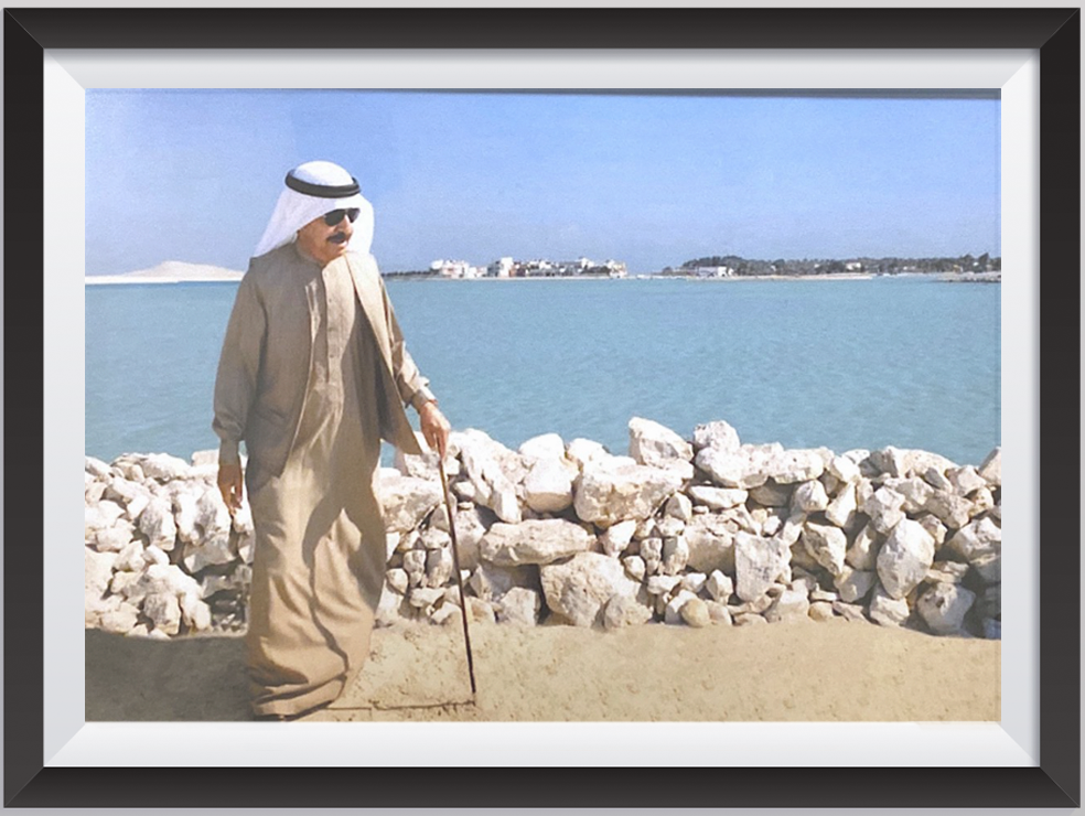 صاحب السمو الملكي الأمير خليفة بن سلمان آل خليفة رئيس الوزراء الموقر حفظه الله ورعاه خلال زيارة تفقدية لمشروع مدينة سلمان (المدينة الشمالية سابقاً) في 6 ديسمبر 2008 ? ذاكرة إسكانية