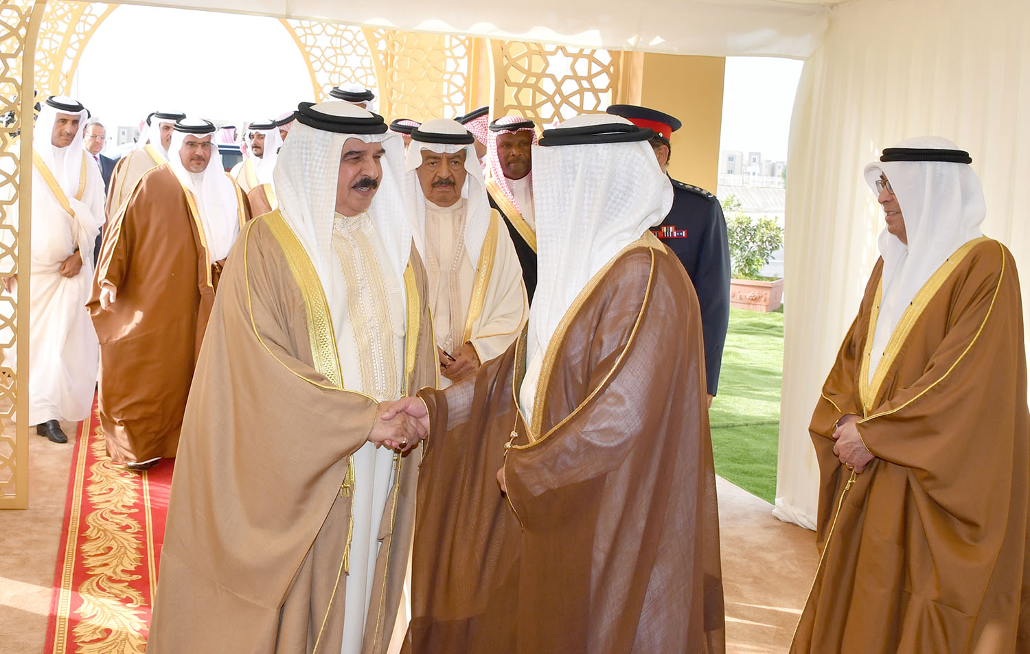 ? جلالة الملك حمد بن عيسى آل خليفة يرعى افتتاح مدينة سلمان