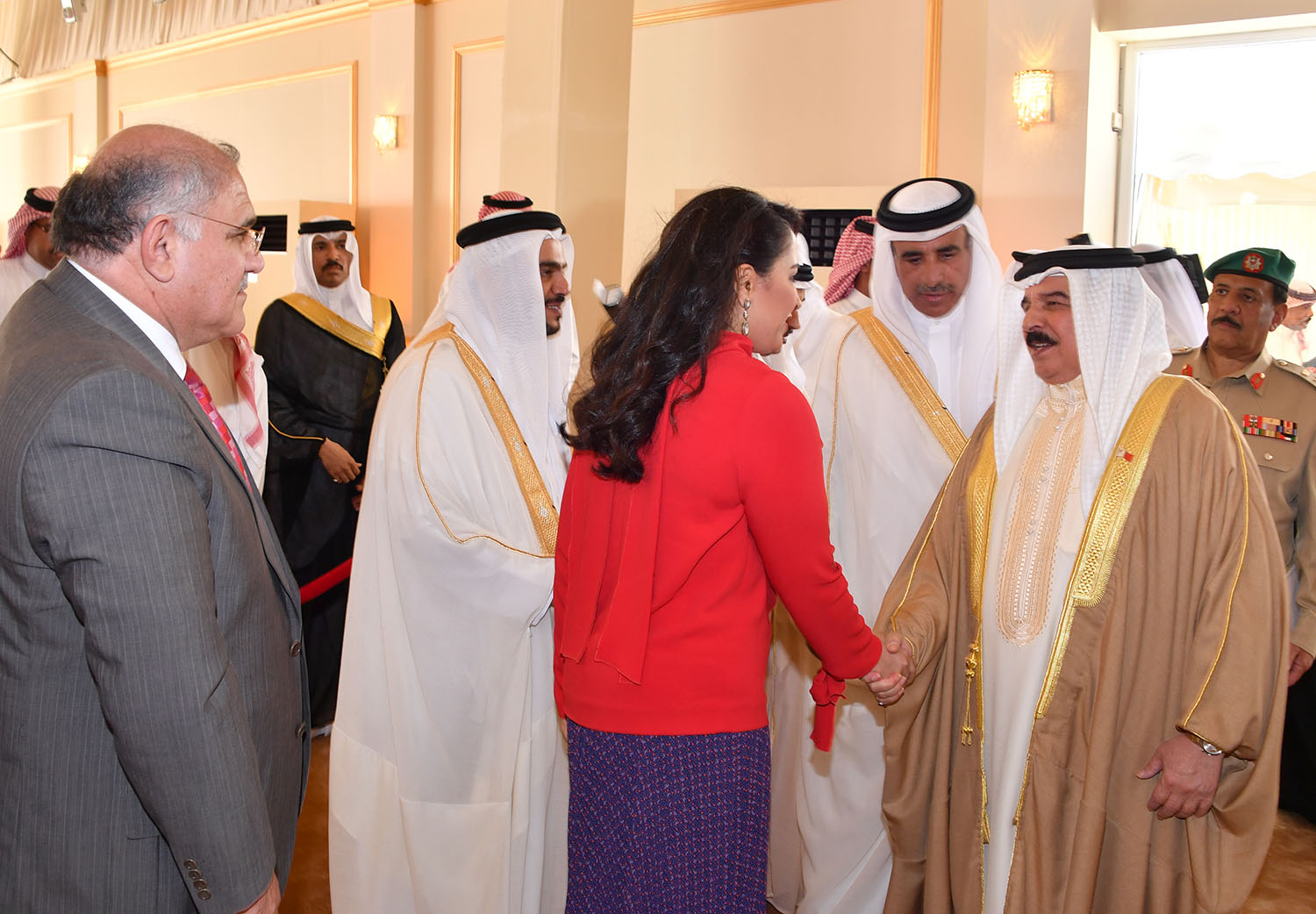 ? جلالة الملك حمد بن عيسى آل خليفة يرعى افتتاح مدينة سلمان