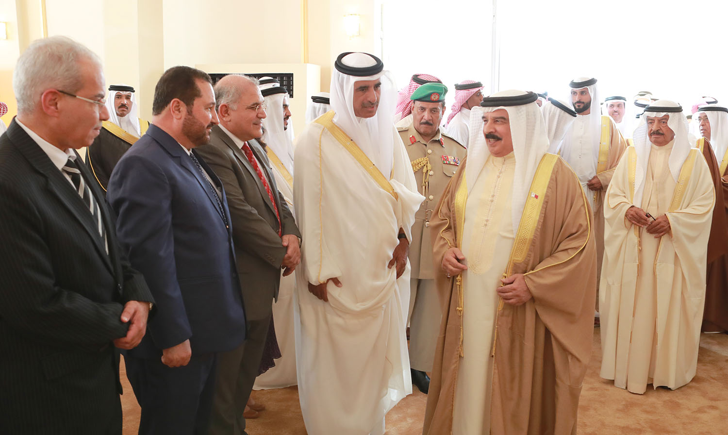 ? جلالة الملك حمد بن عيسى آل خليفة يرعى افتتاح مدينة سلمان