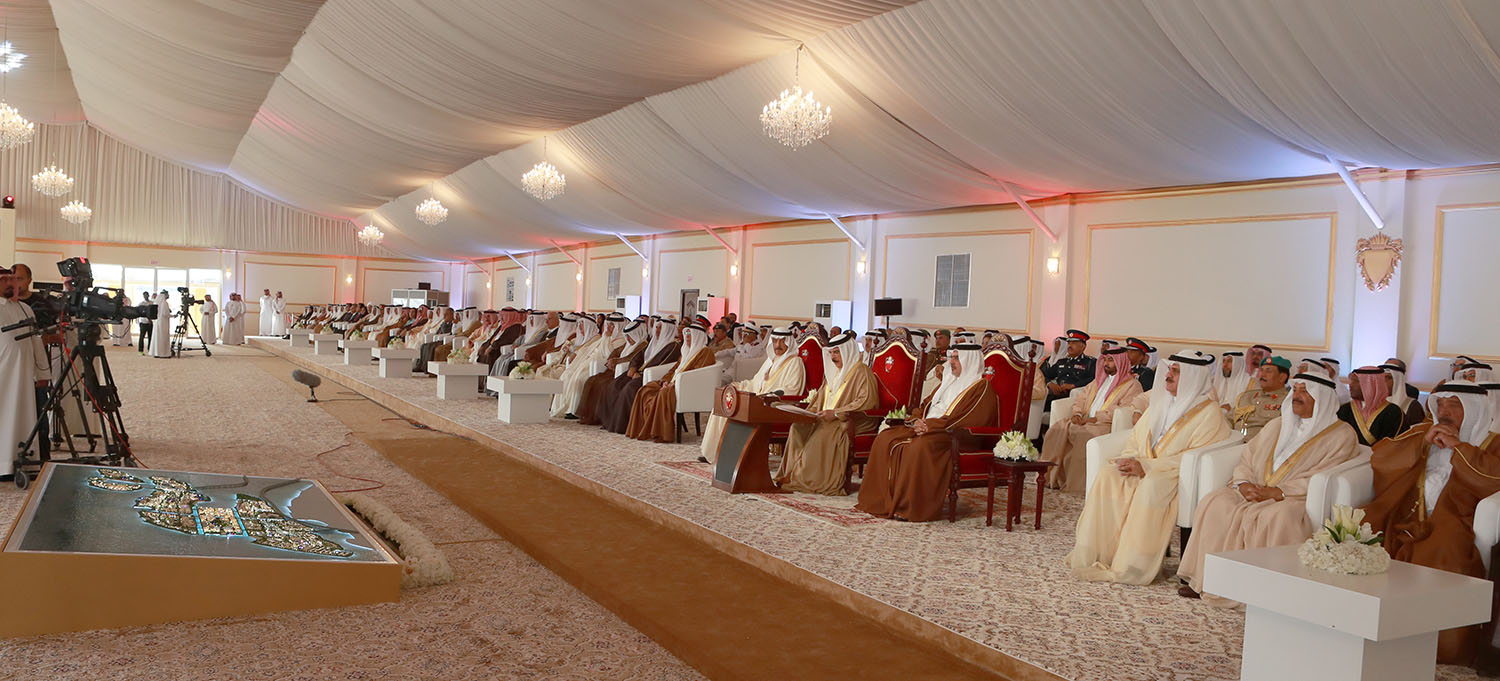 ? جلالة الملك حمد بن عيسى آل خليفة يرعى افتتاح مدينة سلمان