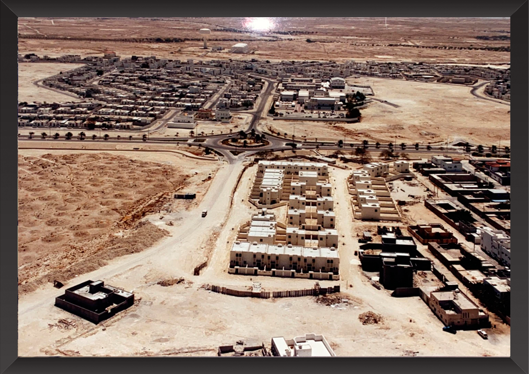 صور جوية لإحدى المشاريع الإسكانية التي تم تشييدها في قرية دار كليب عام 1996? ذاكرة إسكانية