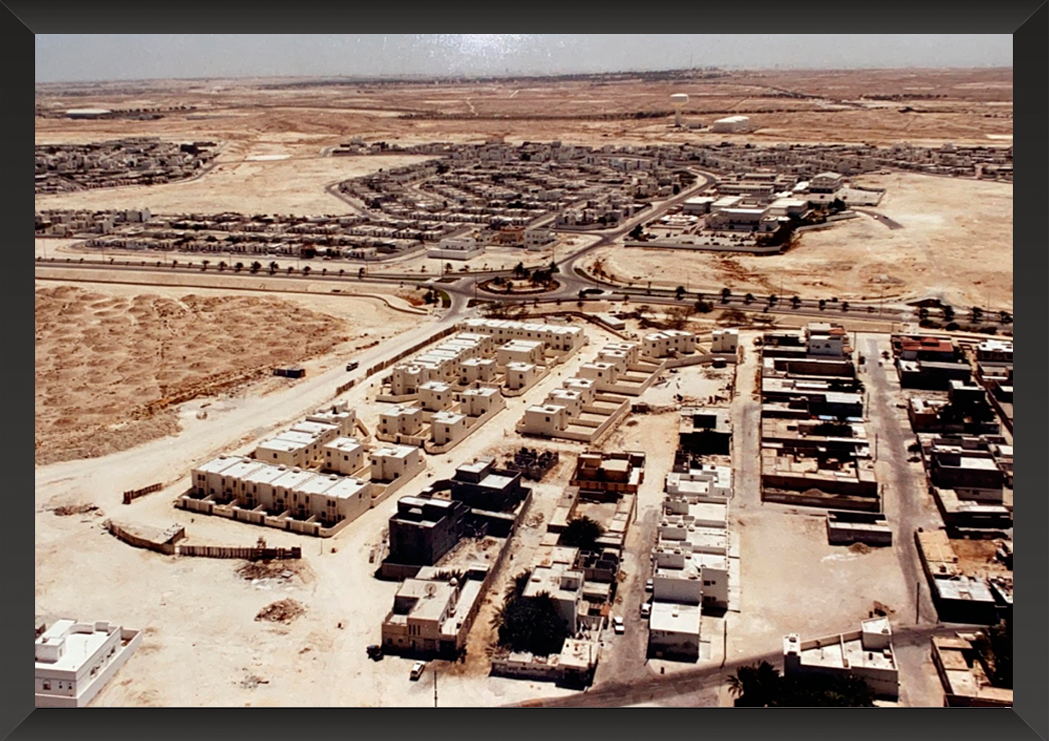 صور جوية لإحدى المشاريع الإسكانية التي تم تشييدها في قرية دار كليب عام 1996? ذاكرة إسكانية