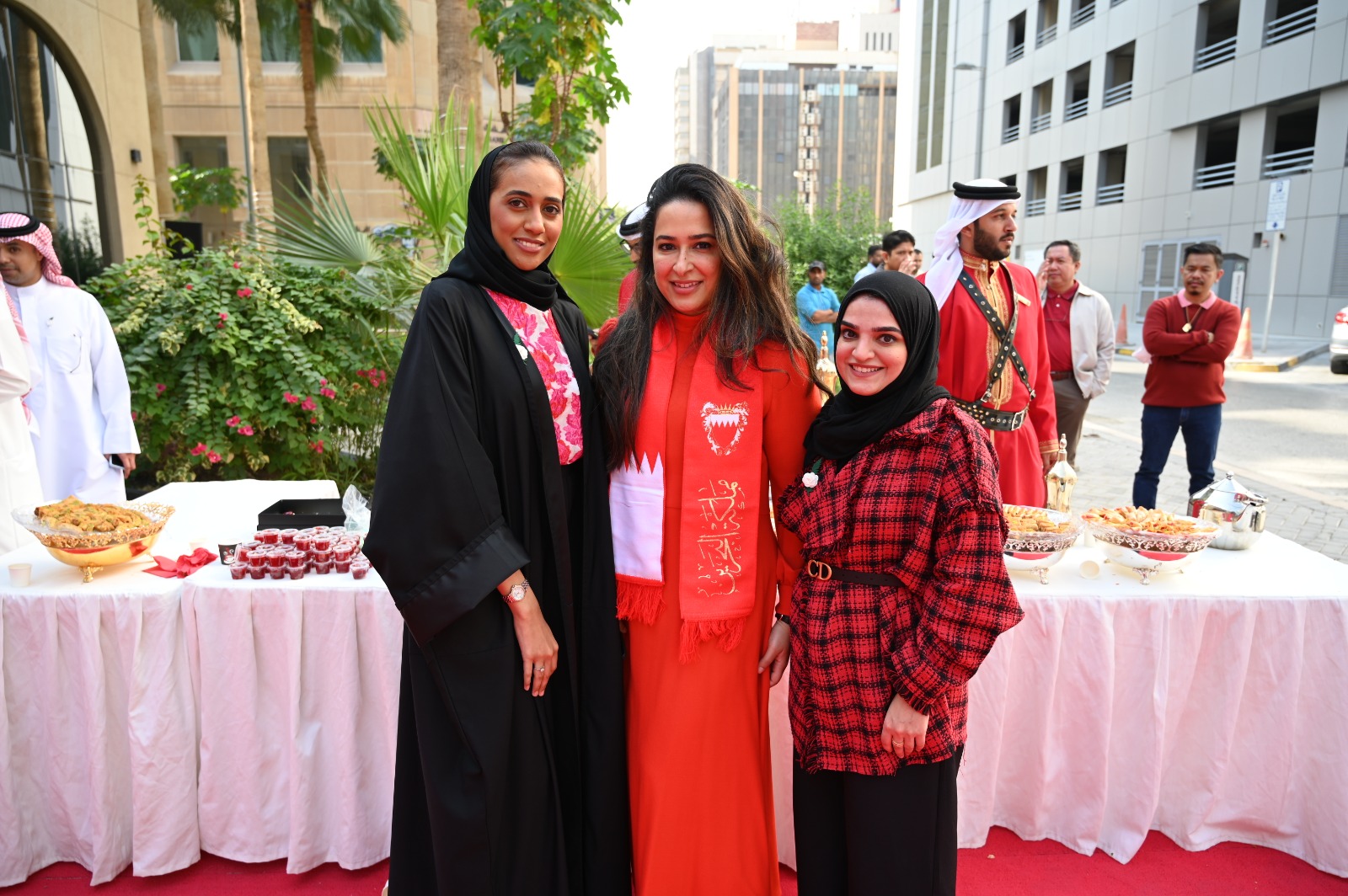 ?  وزارة الإسكان والتخطيط العمراني تحتفل بالأعياد الوطنية