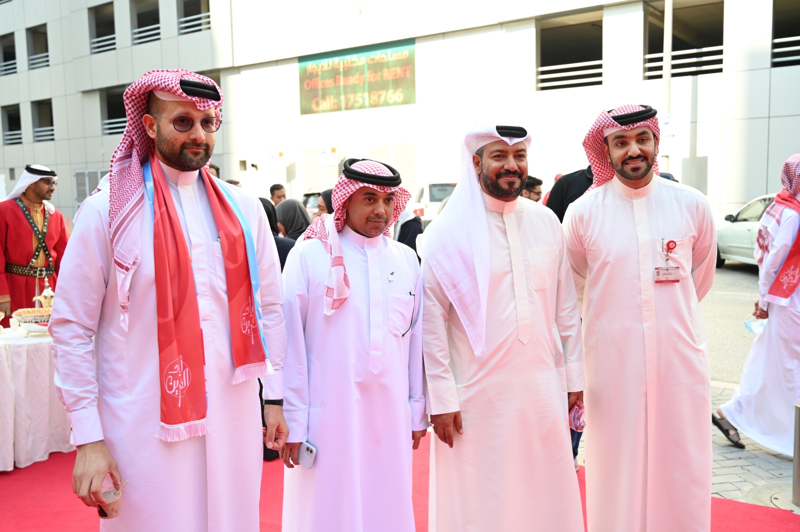 ?  وزارة الإسكان والتخطيط العمراني تحتفل بالأعياد الوطنية