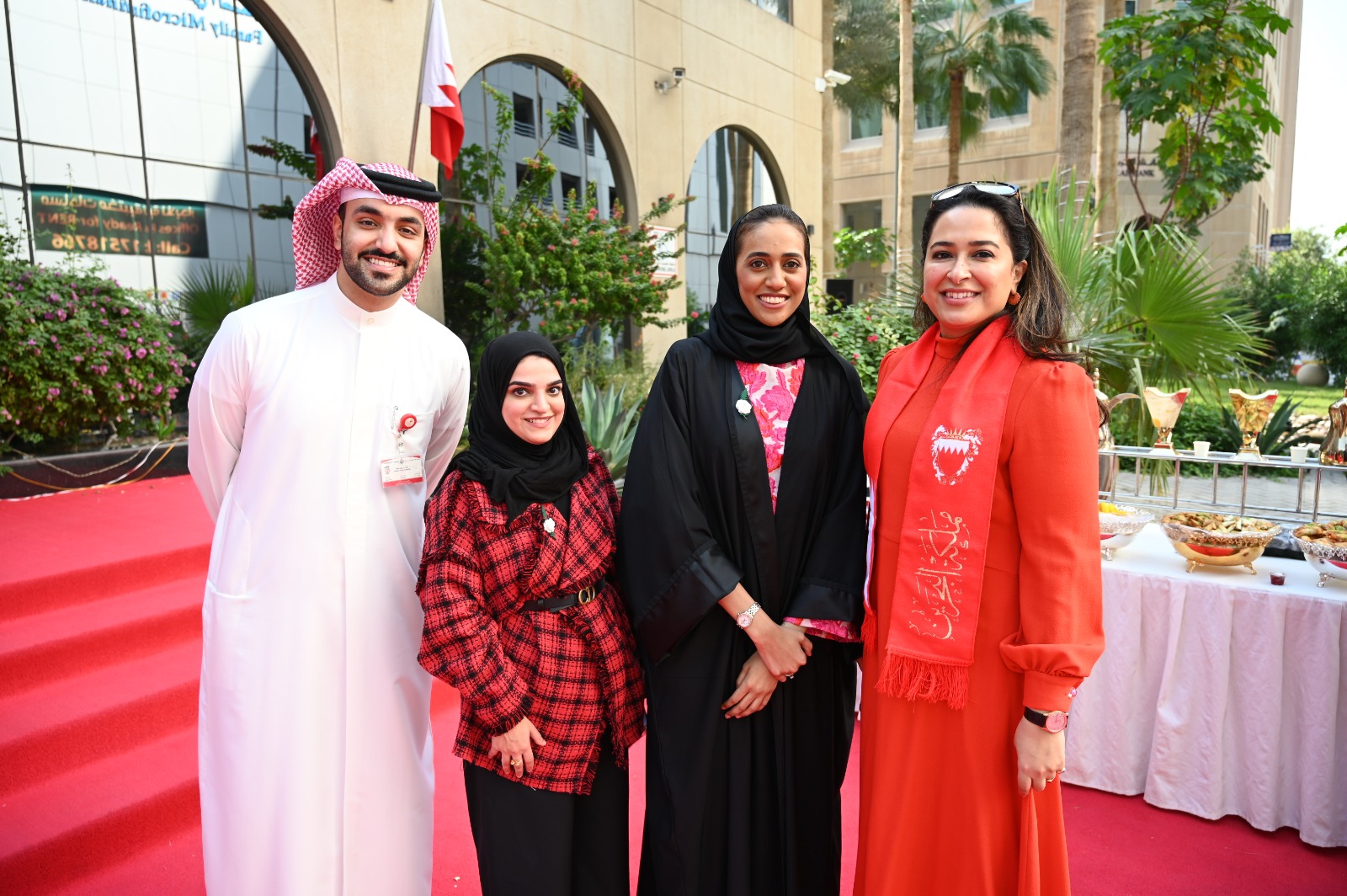 ?  وزارة الإسكان والتخطيط العمراني تحتفل بالأعياد الوطنية