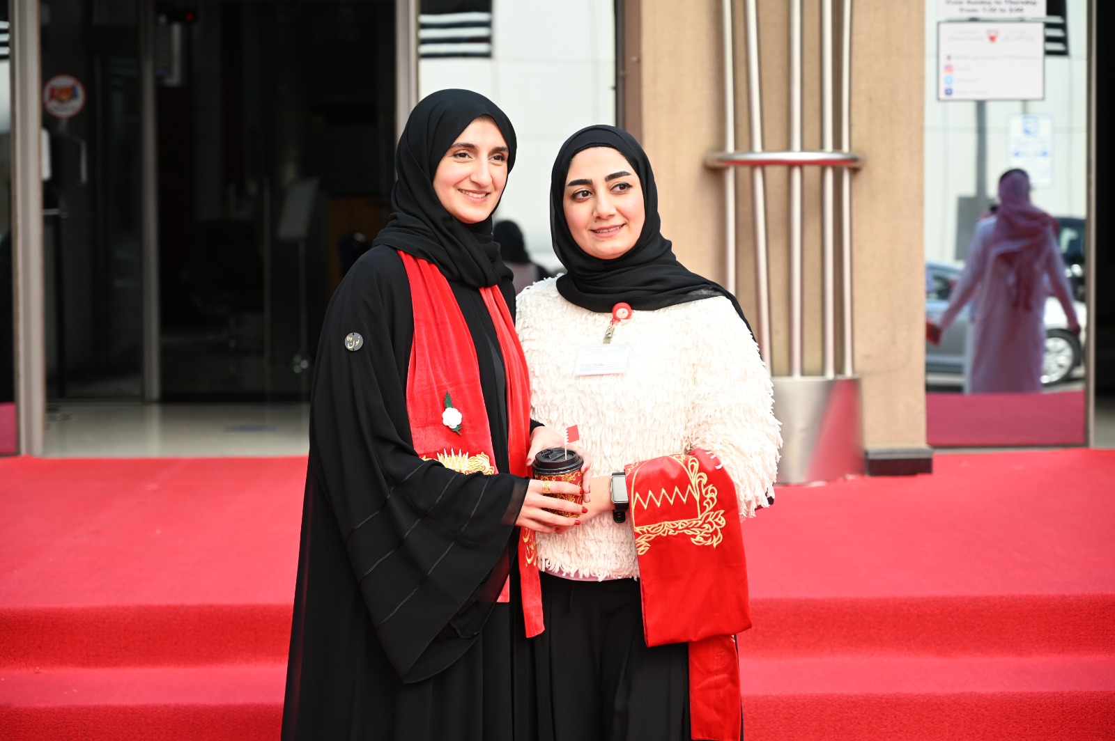 ?  وزارة الإسكان والتخطيط العمراني تحتفل بالأعياد الوطنية