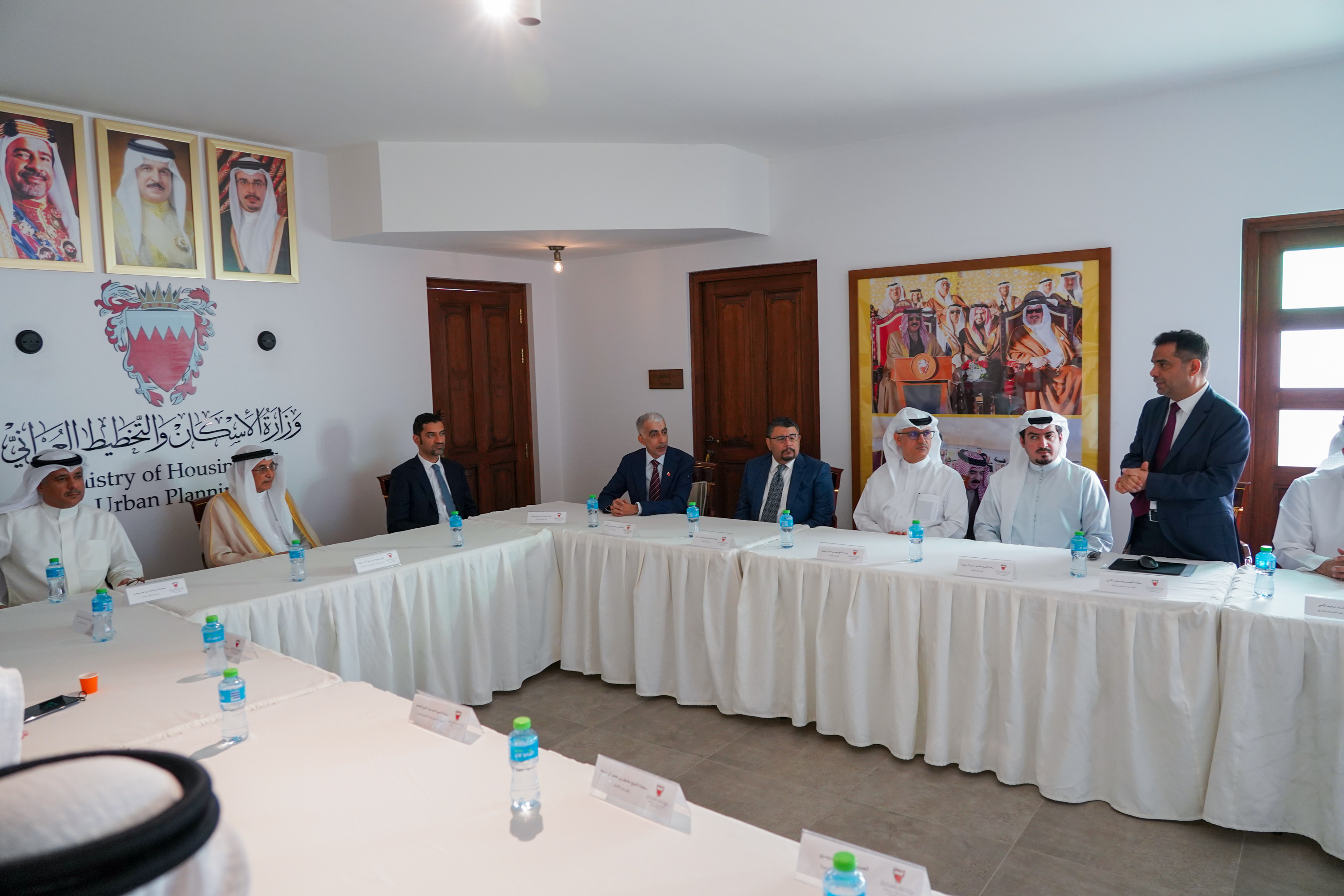 ? زيارة معالي الشيخ خالد بن عبدالله مدينة خليفة