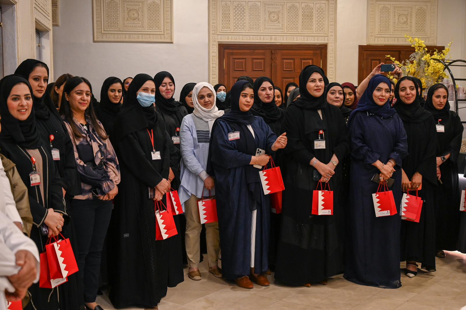 ? يوم المرأة البحرينية