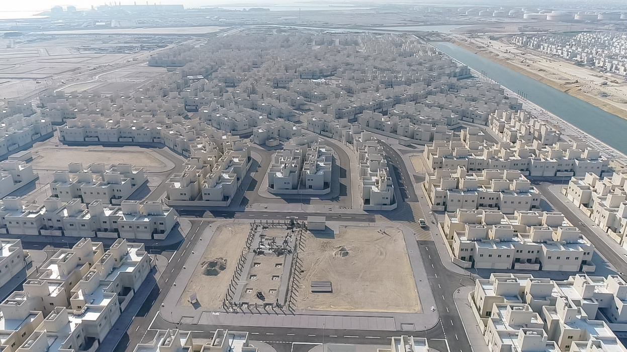 ? سمو ولي العهد رئيس مجلس الوزراء يرعى حفل افتتاح مشروع مدينة شرق سترة الإسكاني