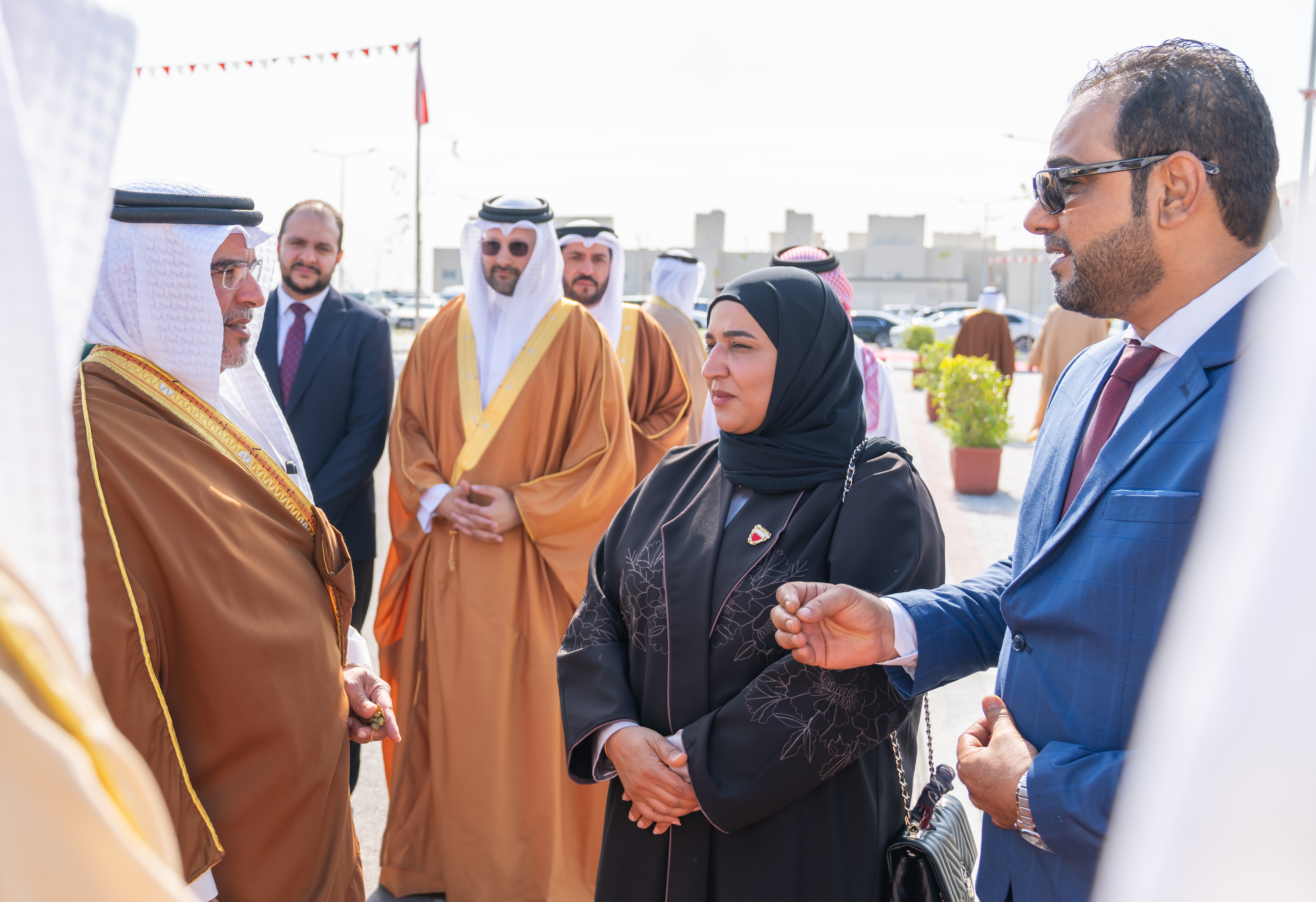 ? سمو ولي العهد رئيس مجلس الوزراء يرعى حفل افتتاح مشروع مدينة شرق سترة الإسكاني