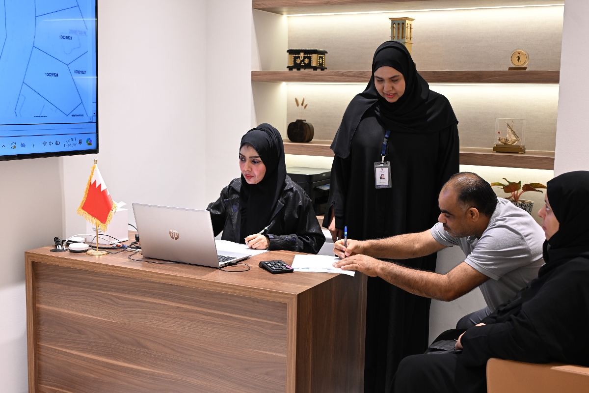 ? وزارة الإسكان والتخطيط العمراني تؤكد استمرار تسليم الخدمات الإسكانية البديلة للمواطنين