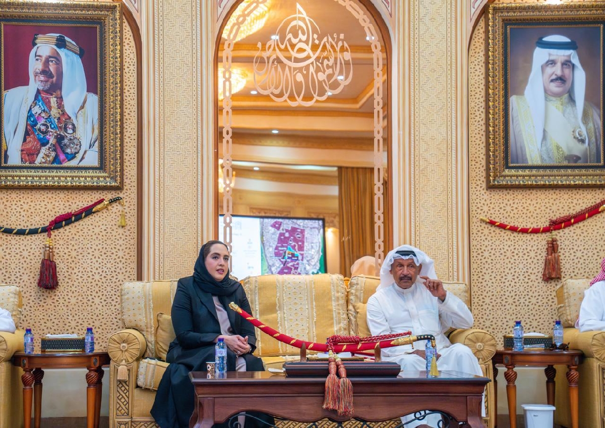 ? وزيرة الإسكان والتخطيط العمراني متحدثة حول مستجدات مشروع تطوير المحرق