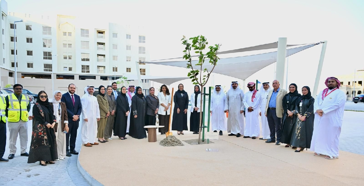 ? وزيرة الإسكان والتخطيط العمراني تشارك في أسبوع الشجرة