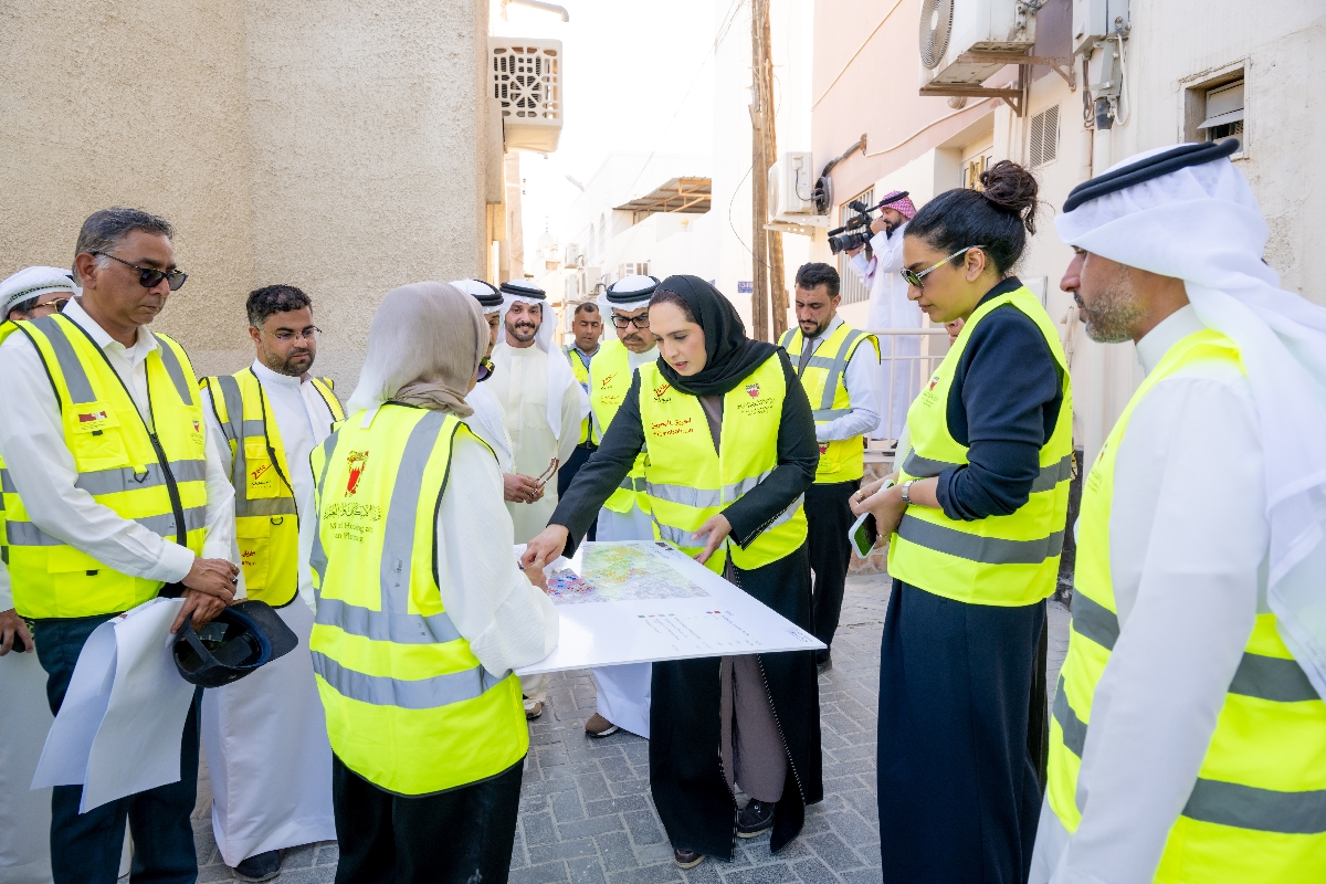 ? زيارة وزيرة الإسكان والتخطيط العمراني لمشروع تطوير مدينة المحرق